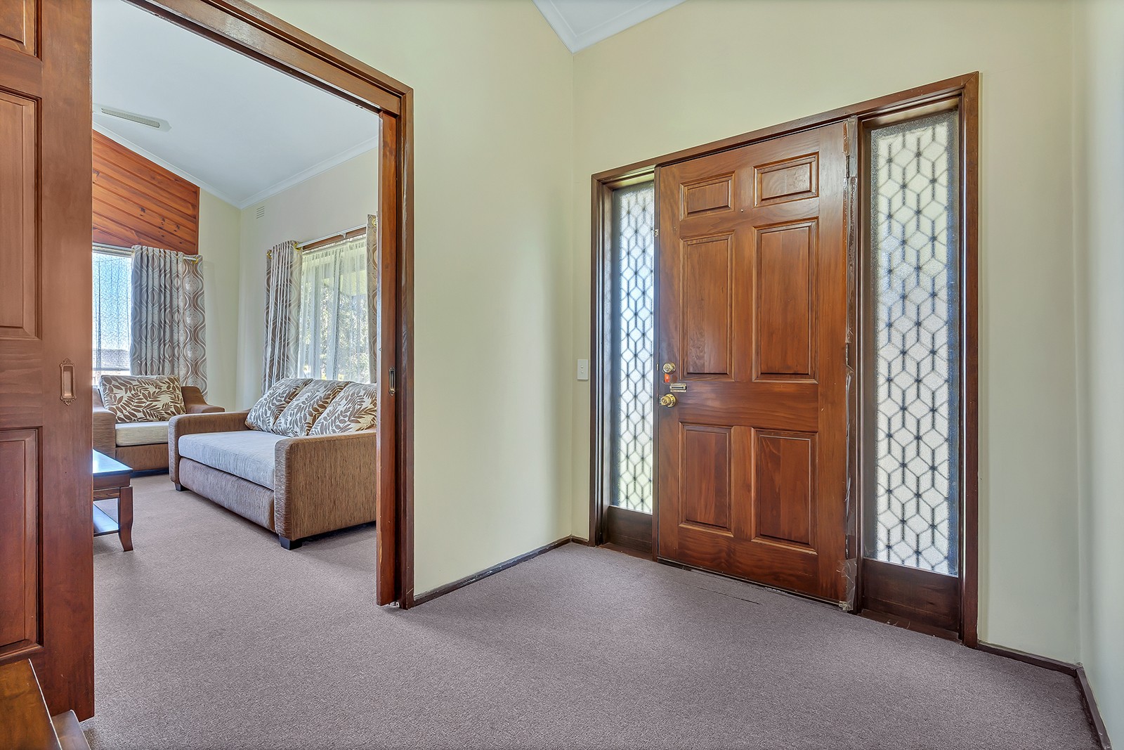 16 Dianne Avenue, Craigieburn, VIC 3064