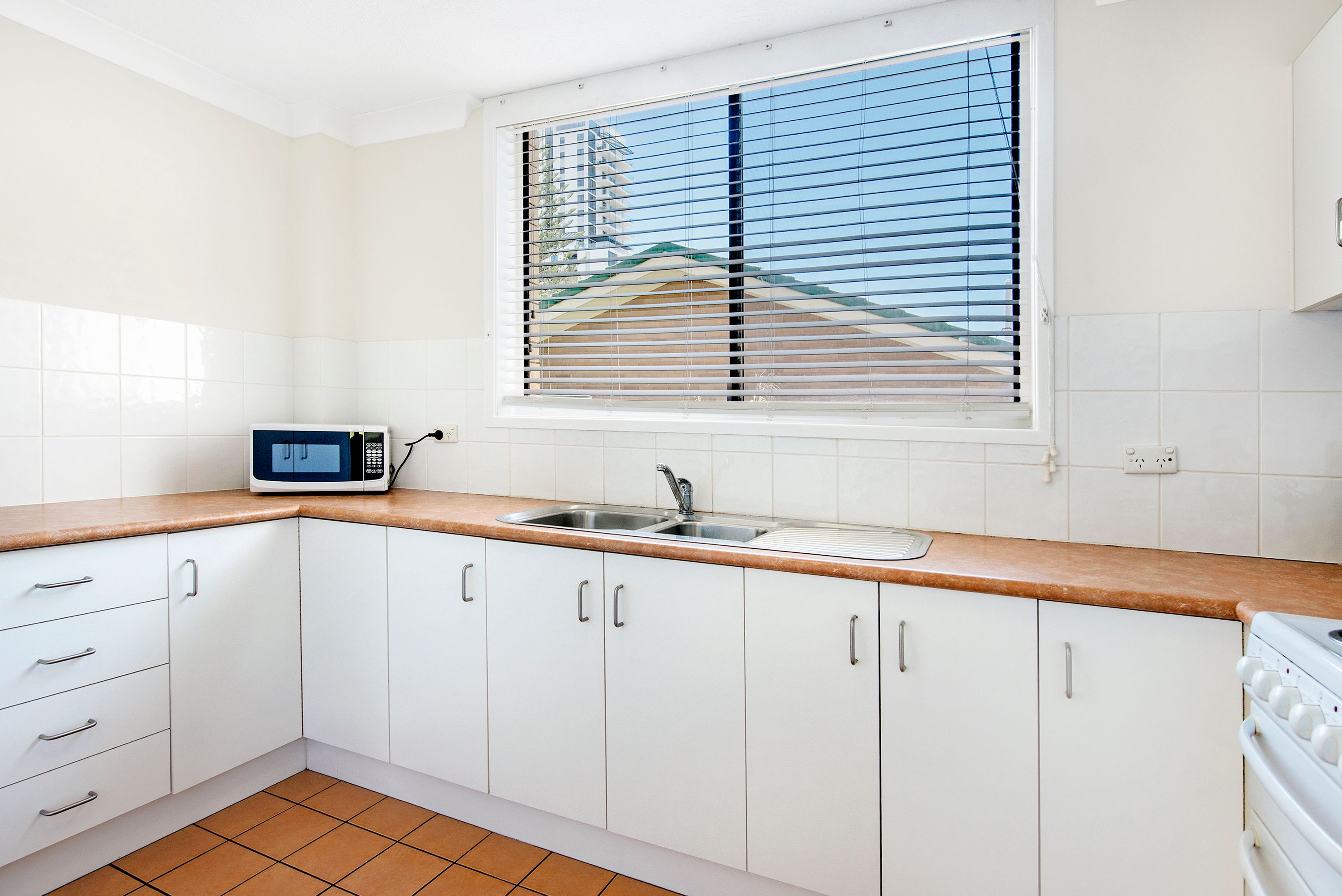 4/17 Federation Avenue, Broadbeach, QLD 4218