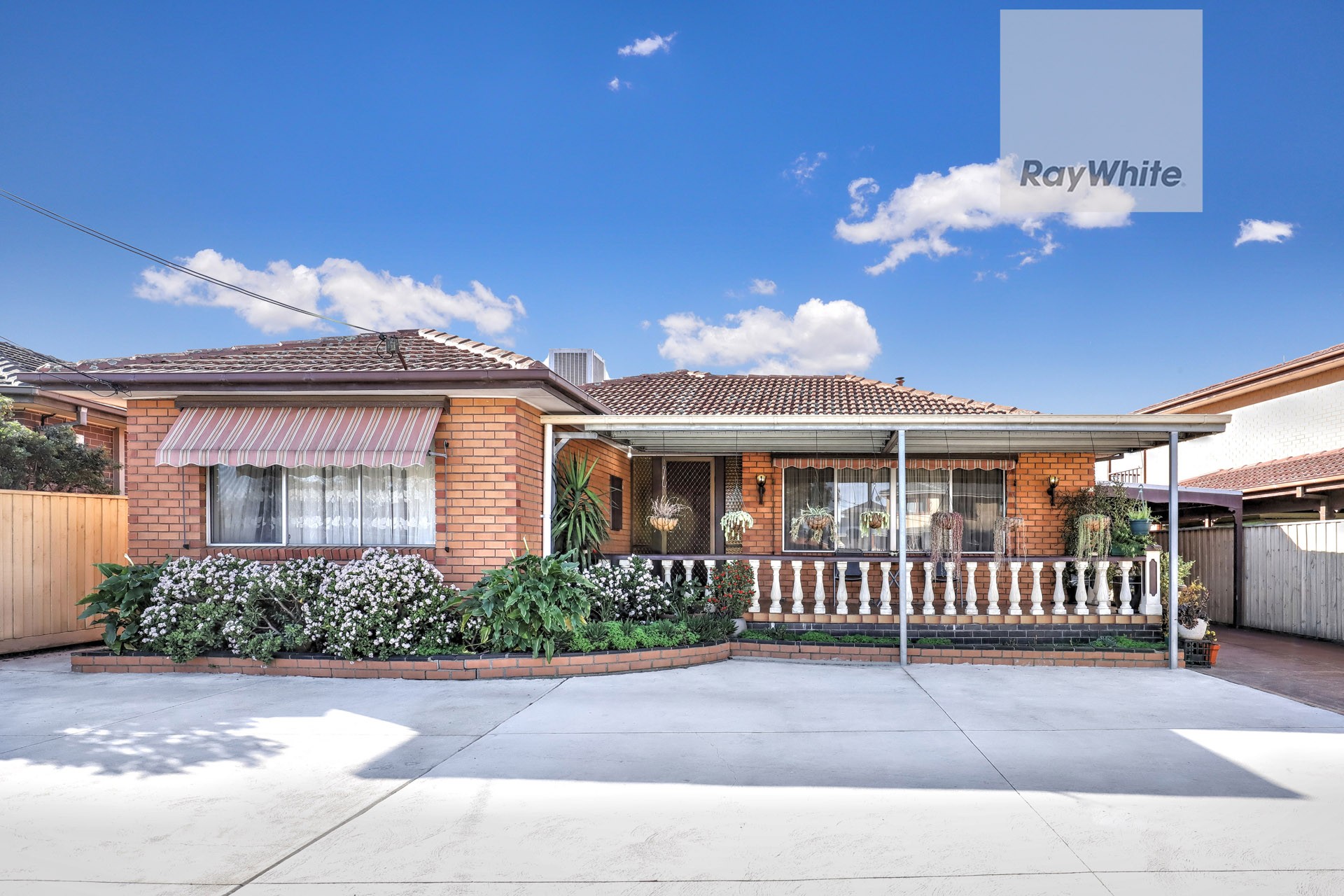 73 South Circular Road, Gladstone Park, VIC 3043