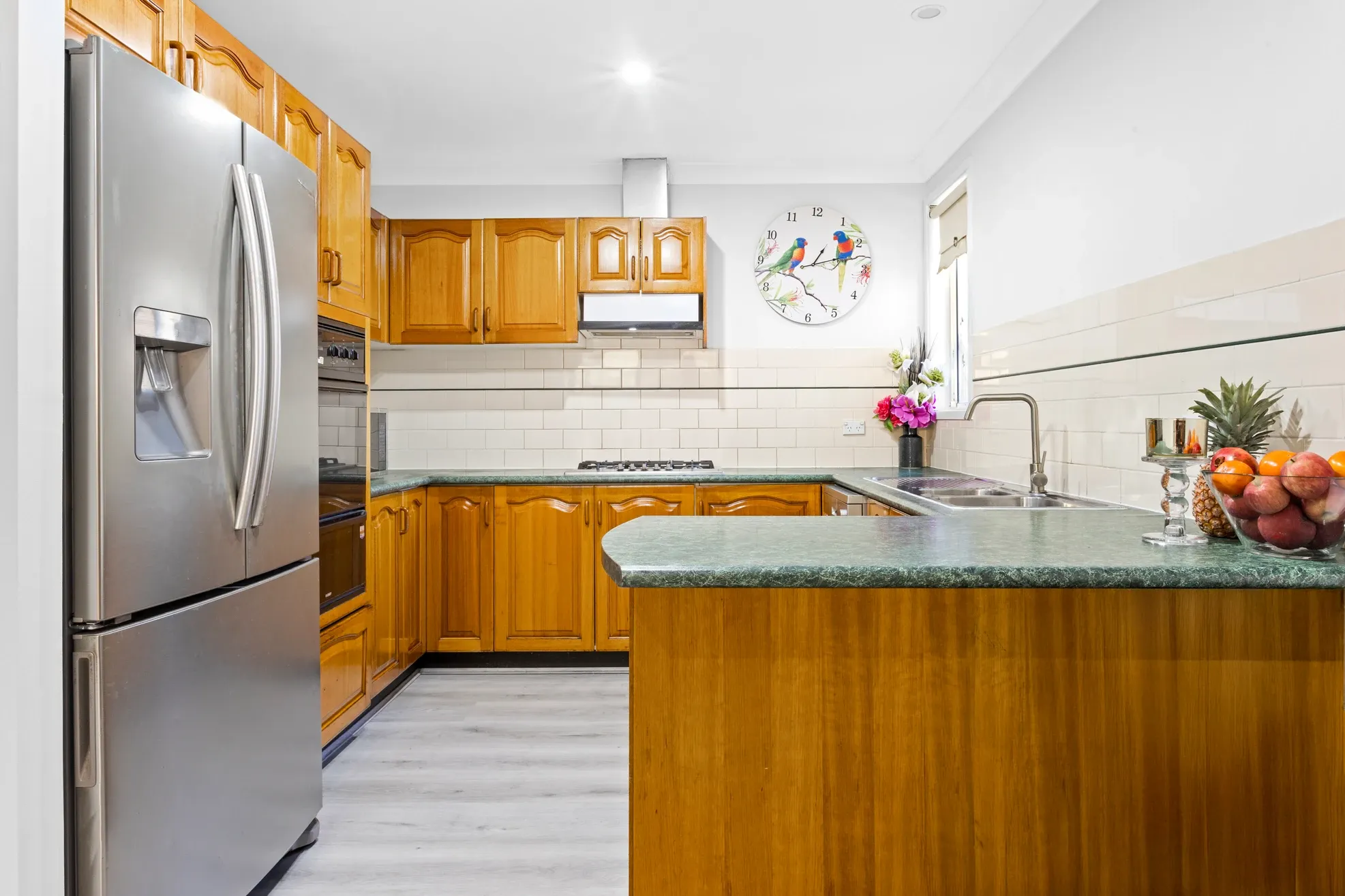 39 Manorhouse Boulevard — photo 4 of 11