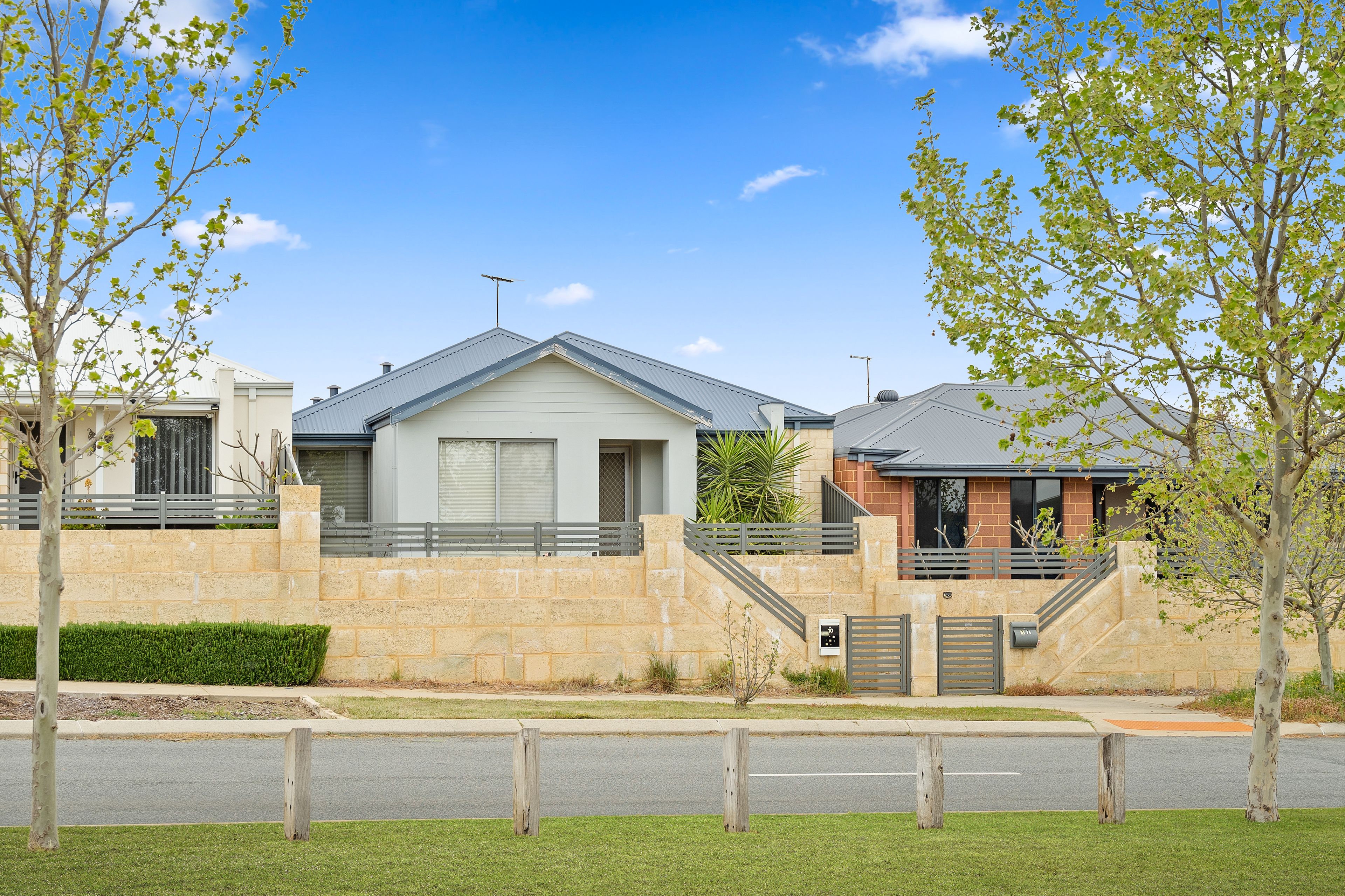 10 Addison Avenue — photo from Ray White Rockingham Baldivis