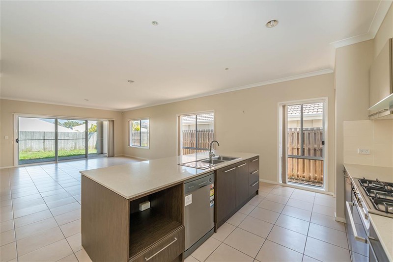 7 Satinay Parade, North Lakes, QLD 4509