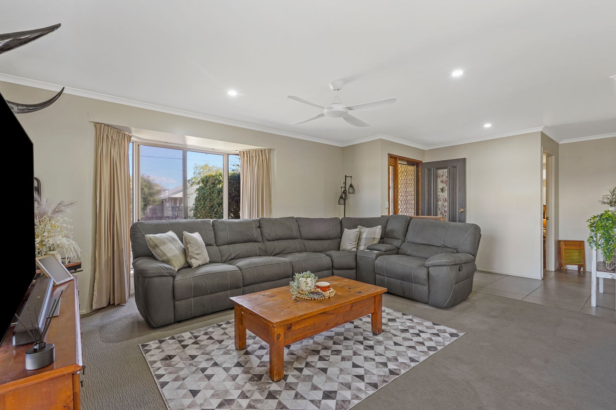 14 Burnham Street — photo 4 of 20