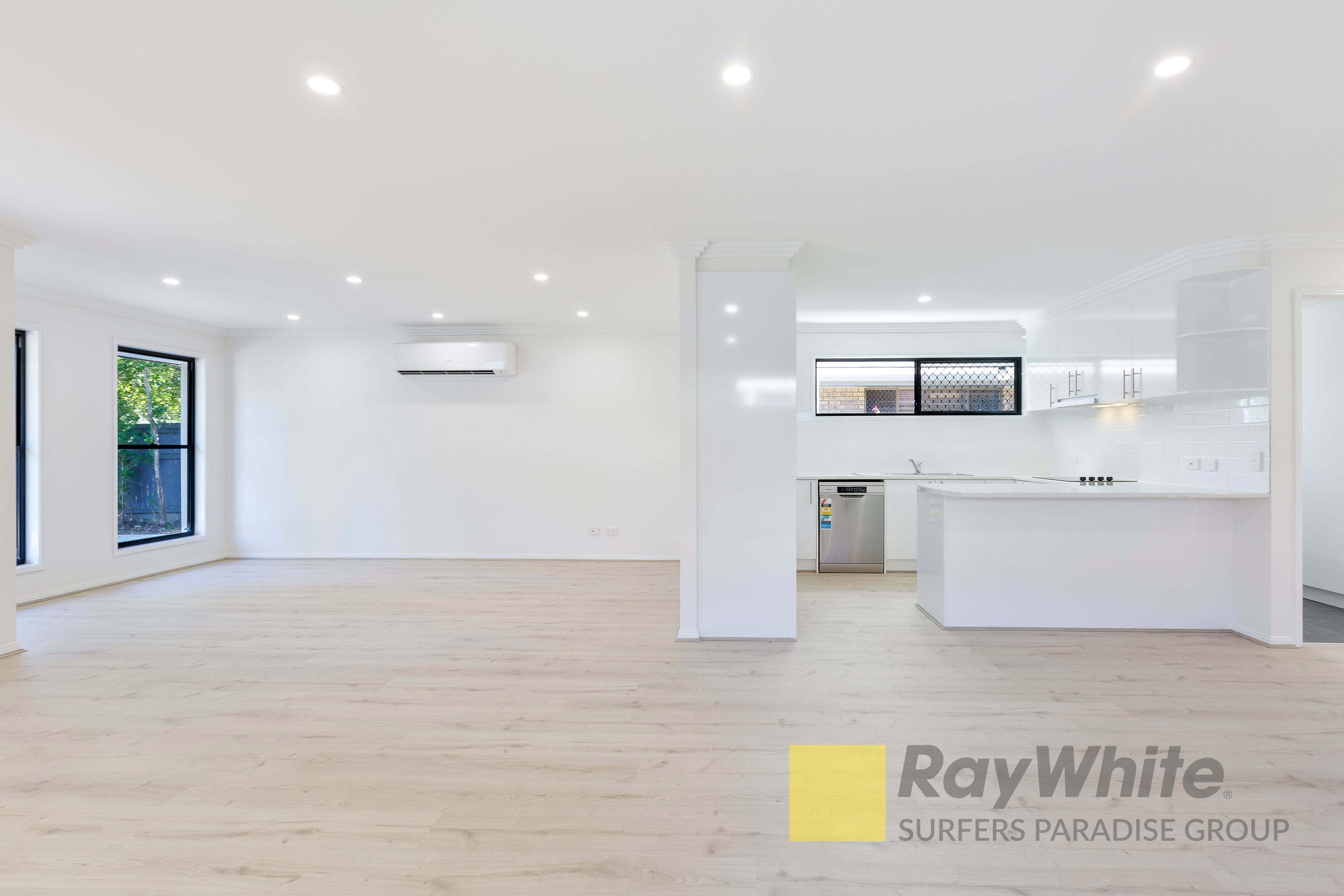 142 Government Road, Labrador, QLD 4215