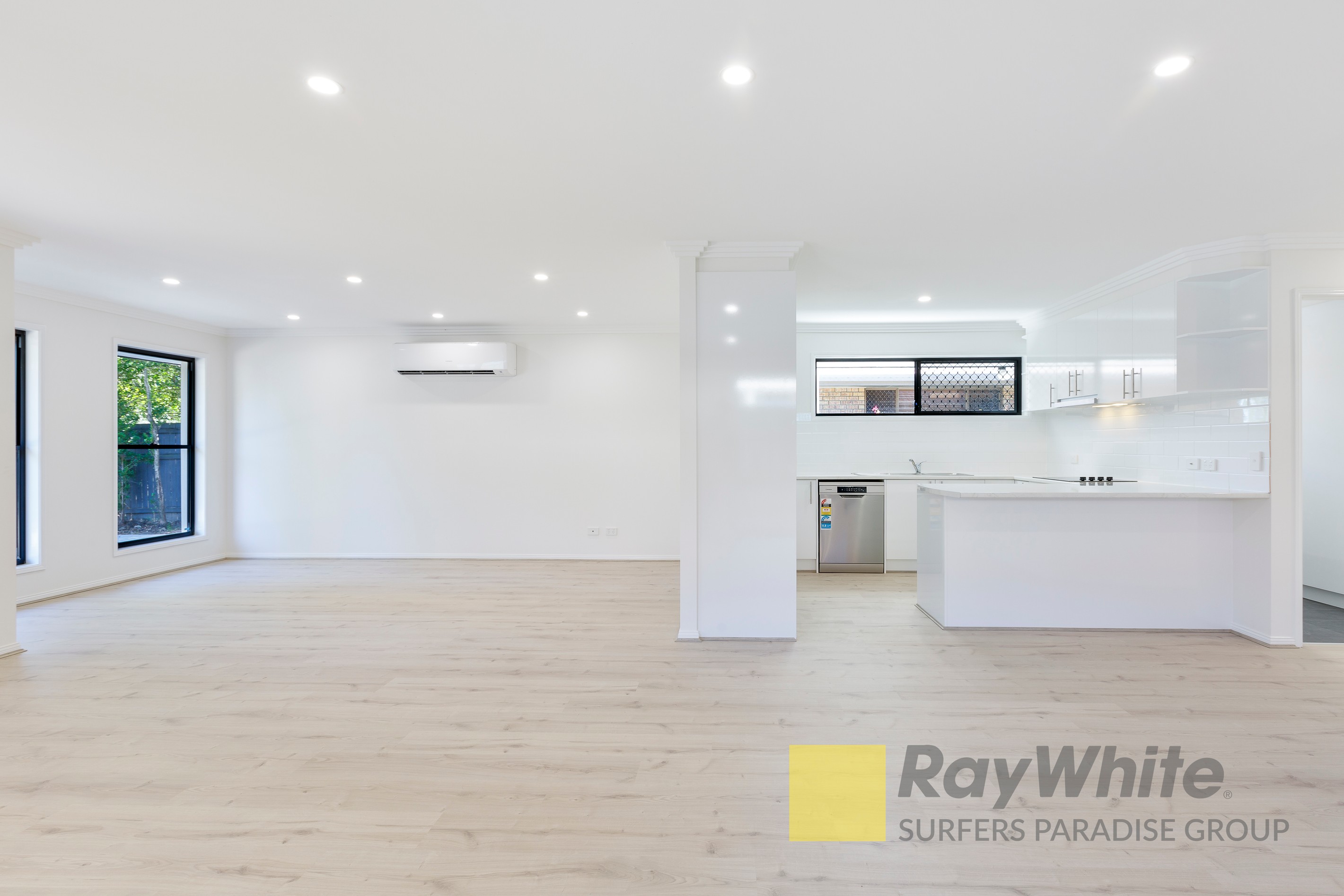 142 Government Road, Labrador, QLD 4215