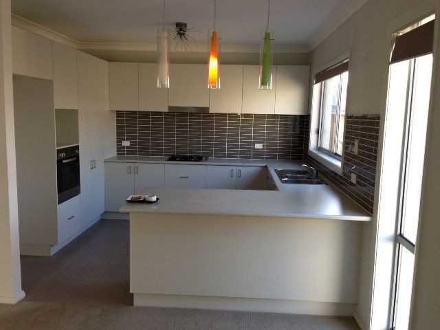 27 Kippax Avenue, Leumeah, NSW 2560