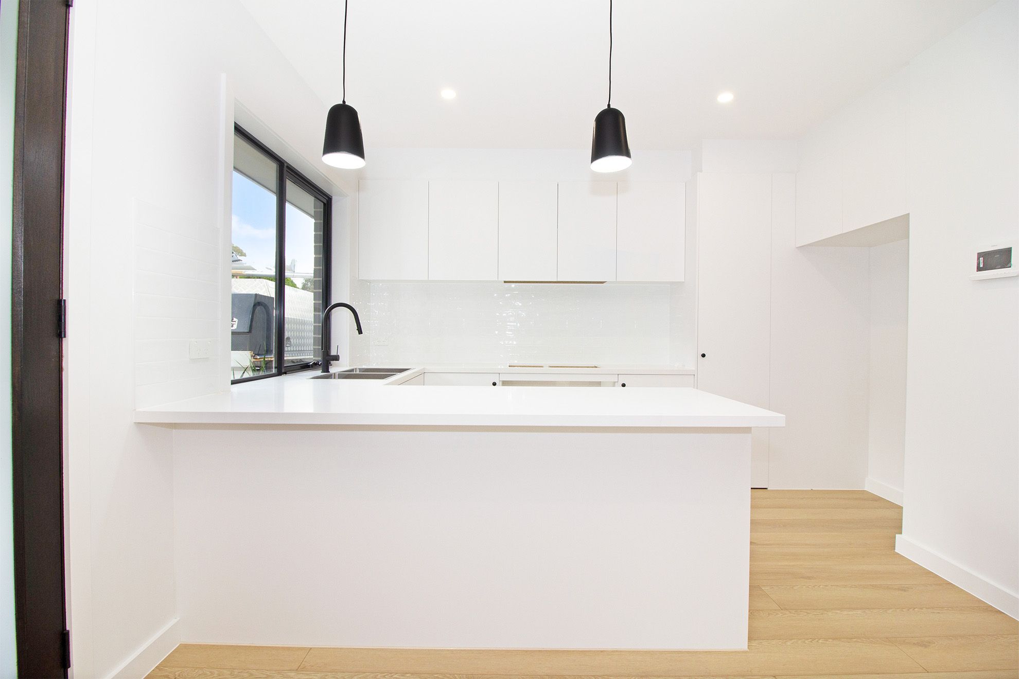 1/15 View Street — photo 4 of 10