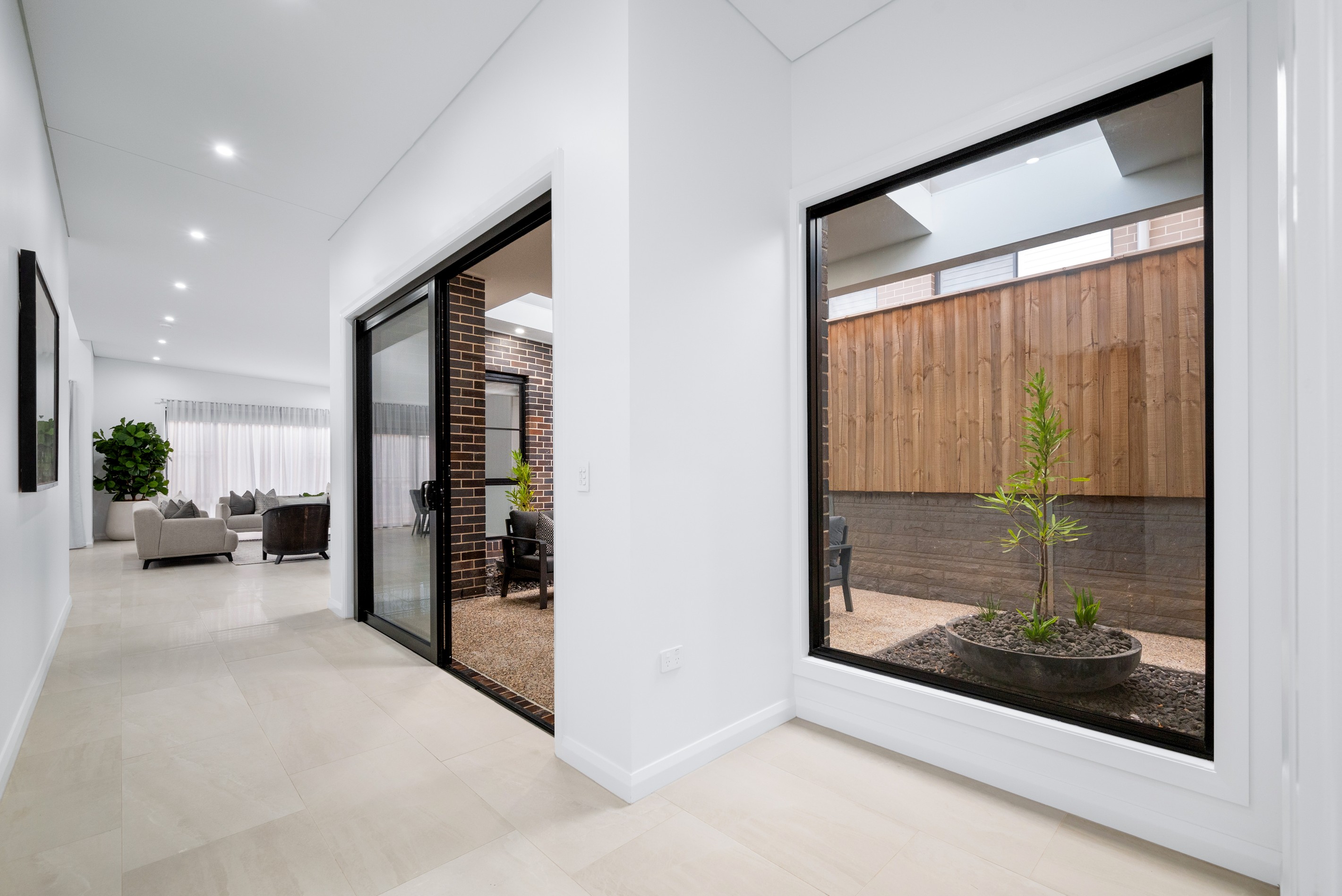 8 Beresford Avenue, GLEDSWOOD HILLS, NSW 2557