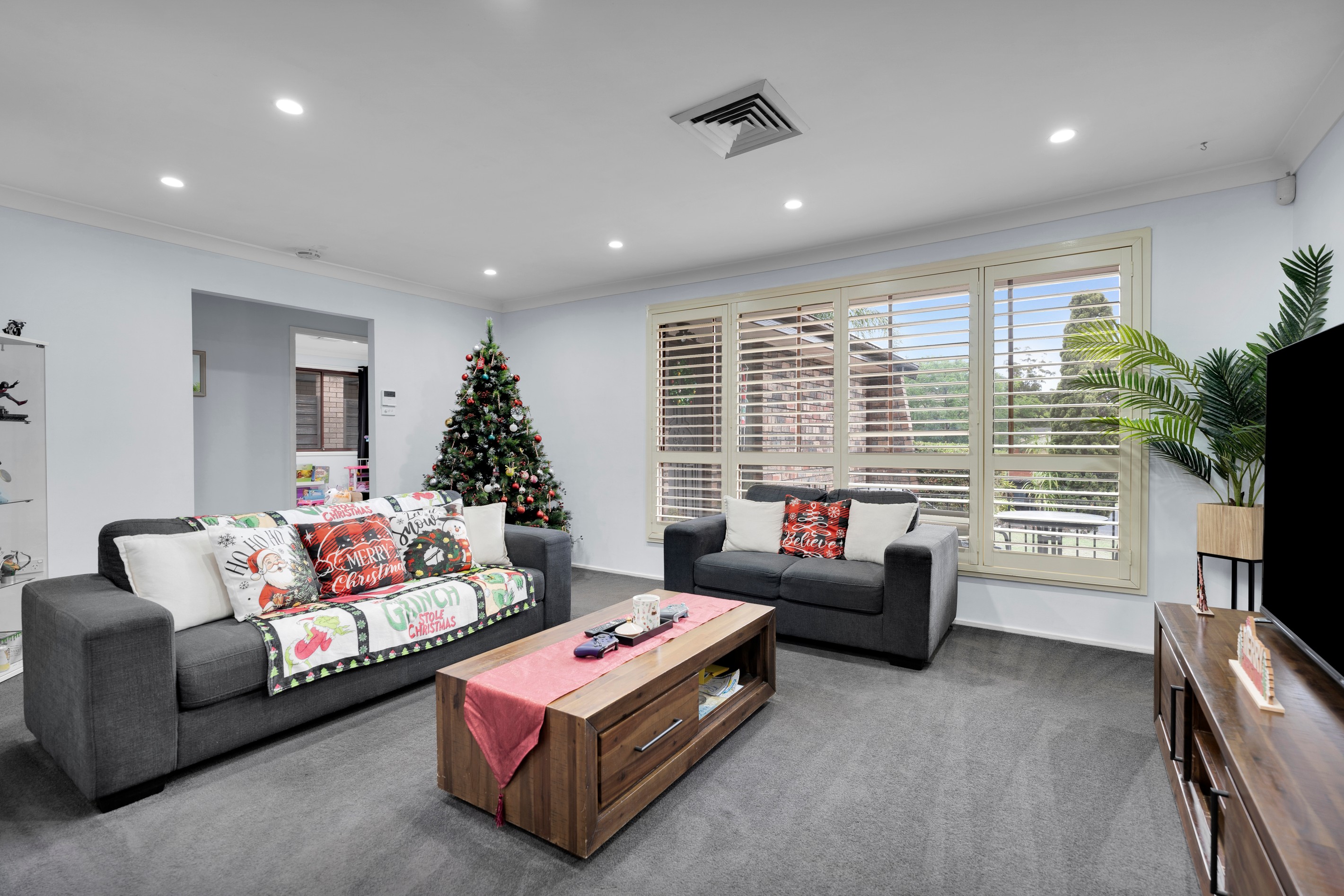 6 Nardango Road, Bradbury, NSW 2560