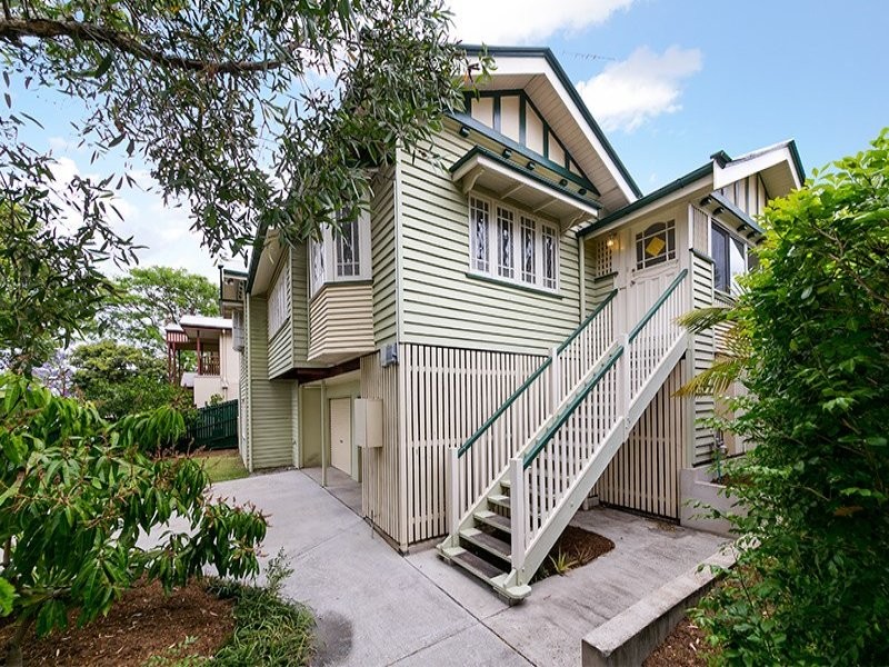 84 School Road, Yeronga, QLD 4104