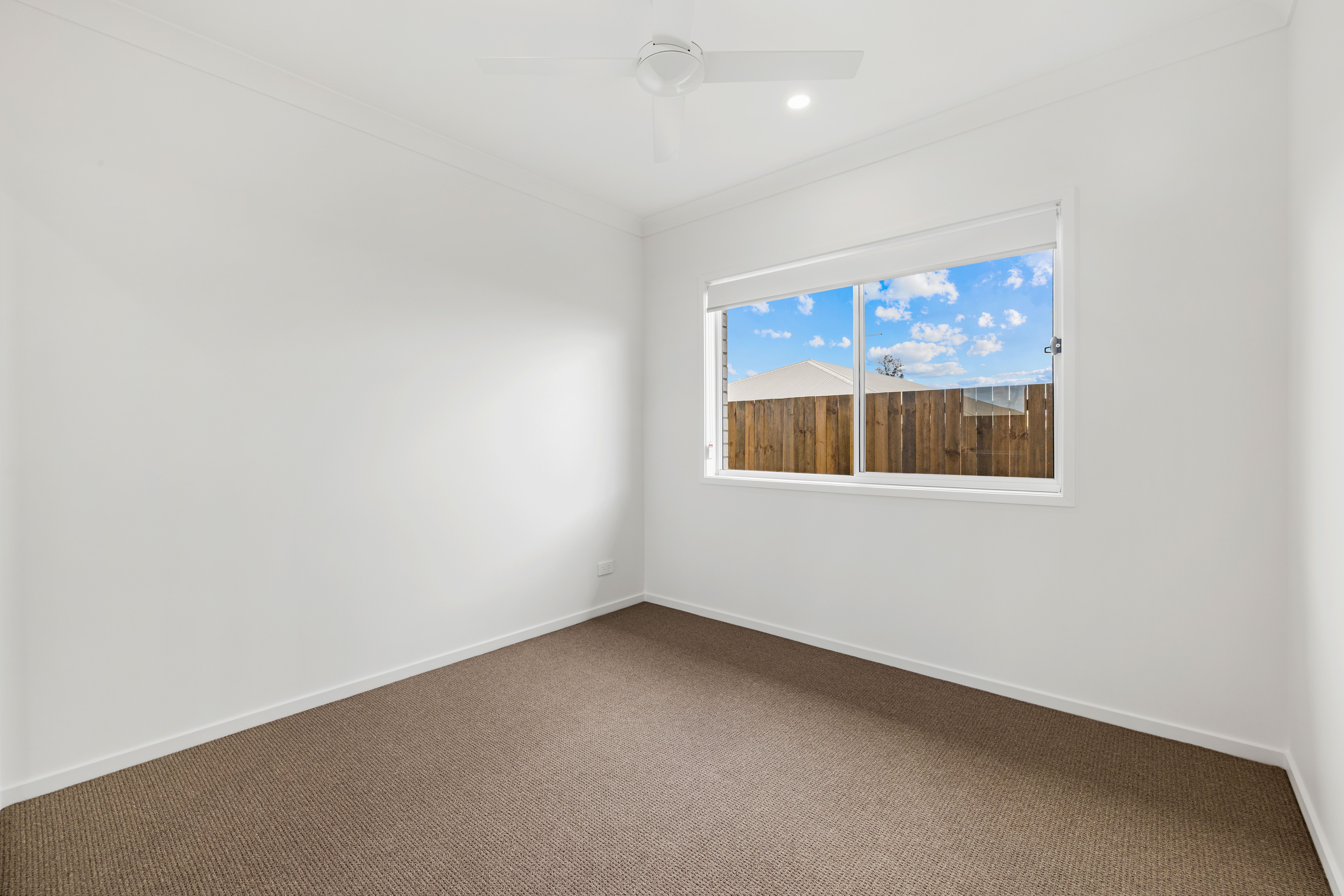 21 Jovinov Road — photo 7 of 12