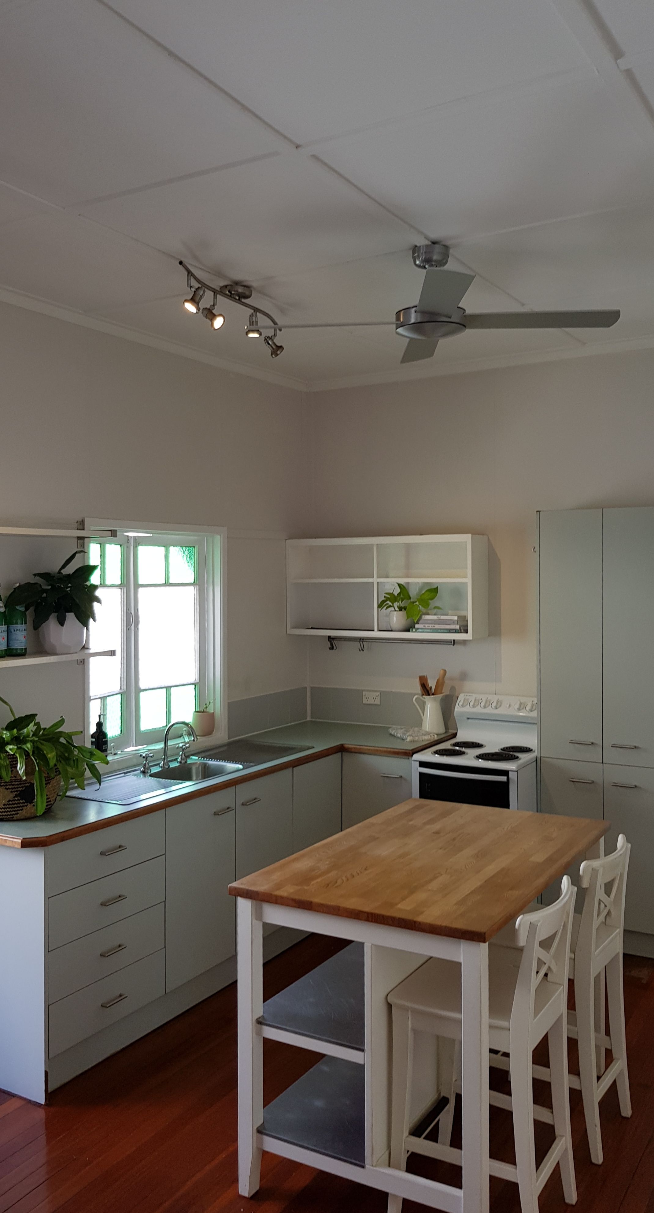 34A Hockings Street, Holland Park West, QLD 4121