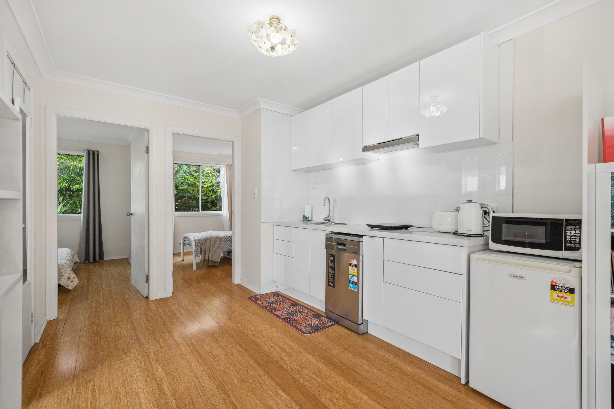 45 Fullerton Crescent — photo 11 of 27