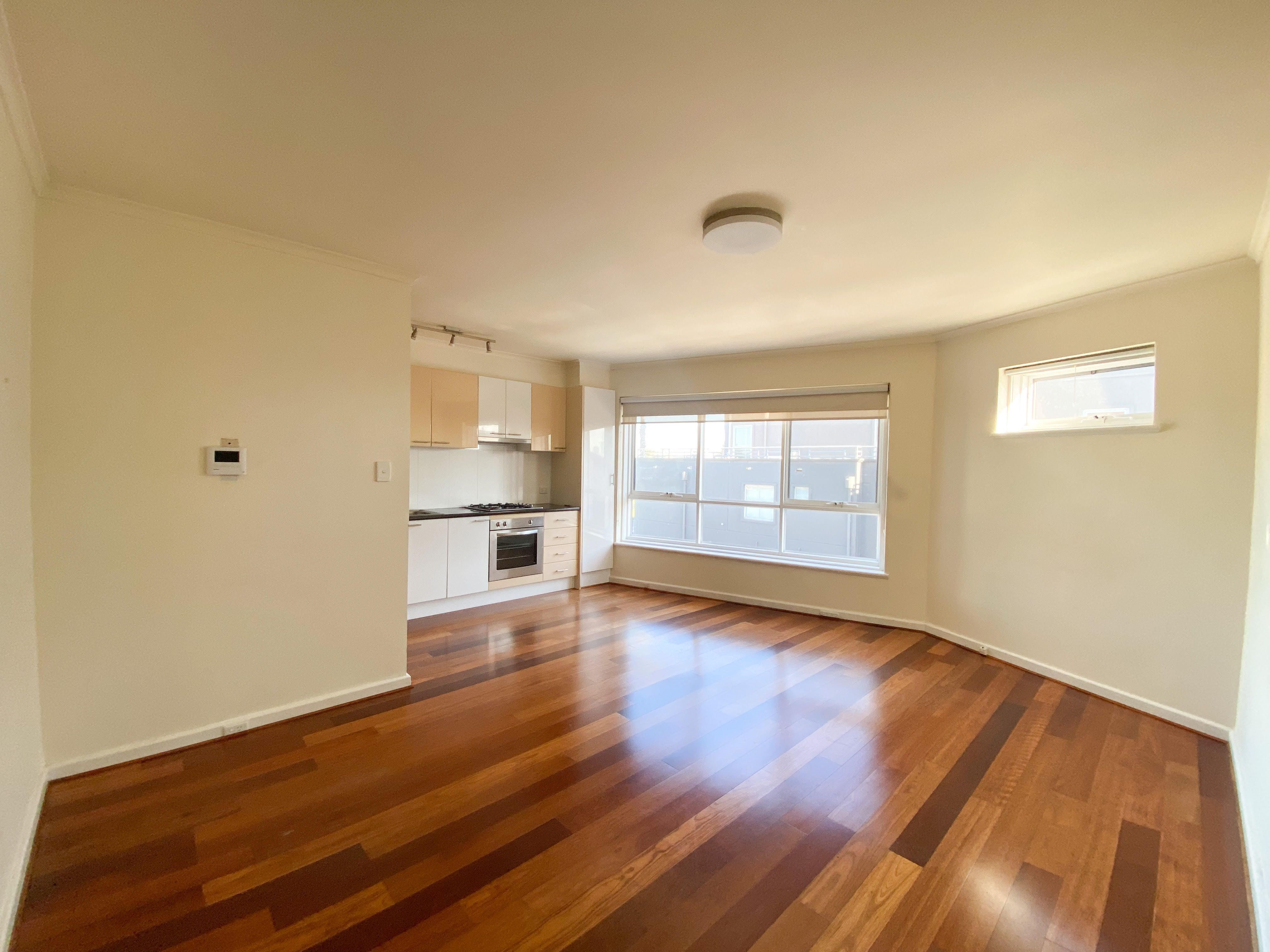 17/318 Beaconsfield Parade, St Kilda West, VIC 3182
