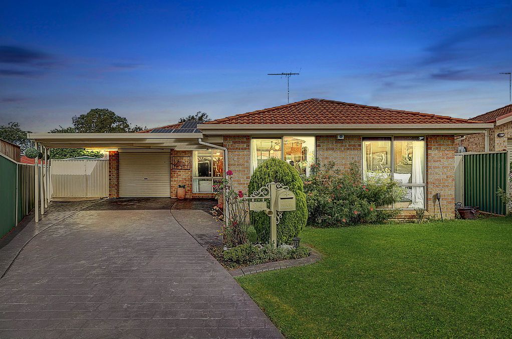 24 Wollomombi Way, Hoxton Park NSW 2171