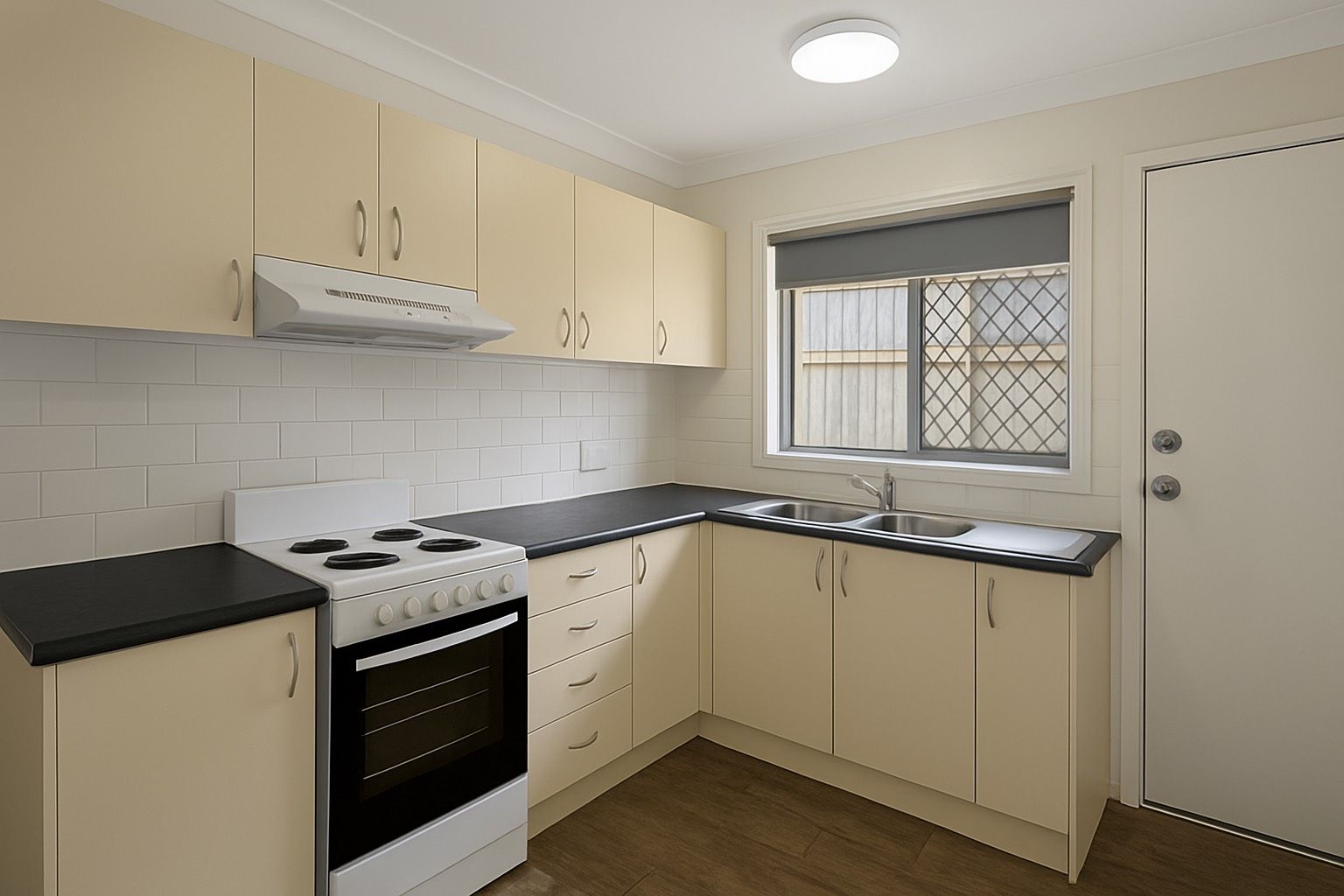 3/4 Alamine Street, Holland Park, QLD 4121