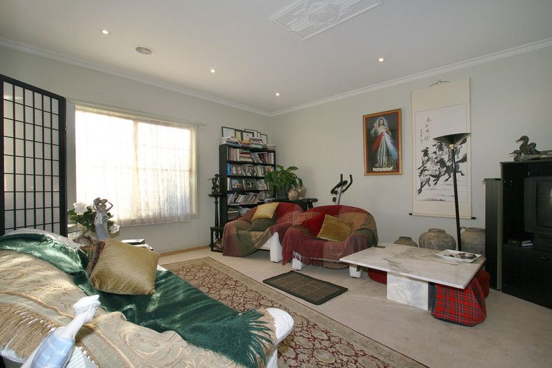 2/49-51 Latrobe Street, Hughesdale, VIC 3166