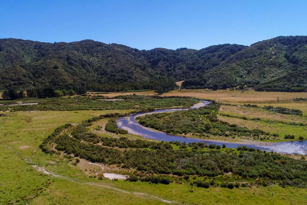 675 Coast Road, Wainuiomata, Lower Hutt City Real Estate Ray White