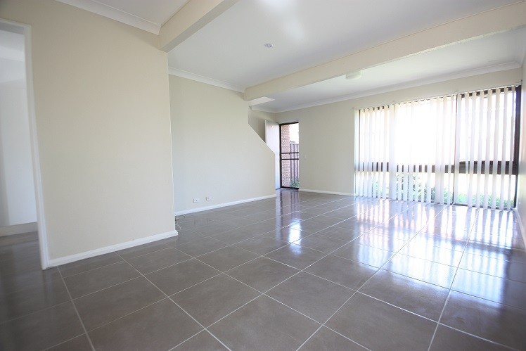 20/15-19 Fourth Avenue, Macquarie Fields, NSW 2564