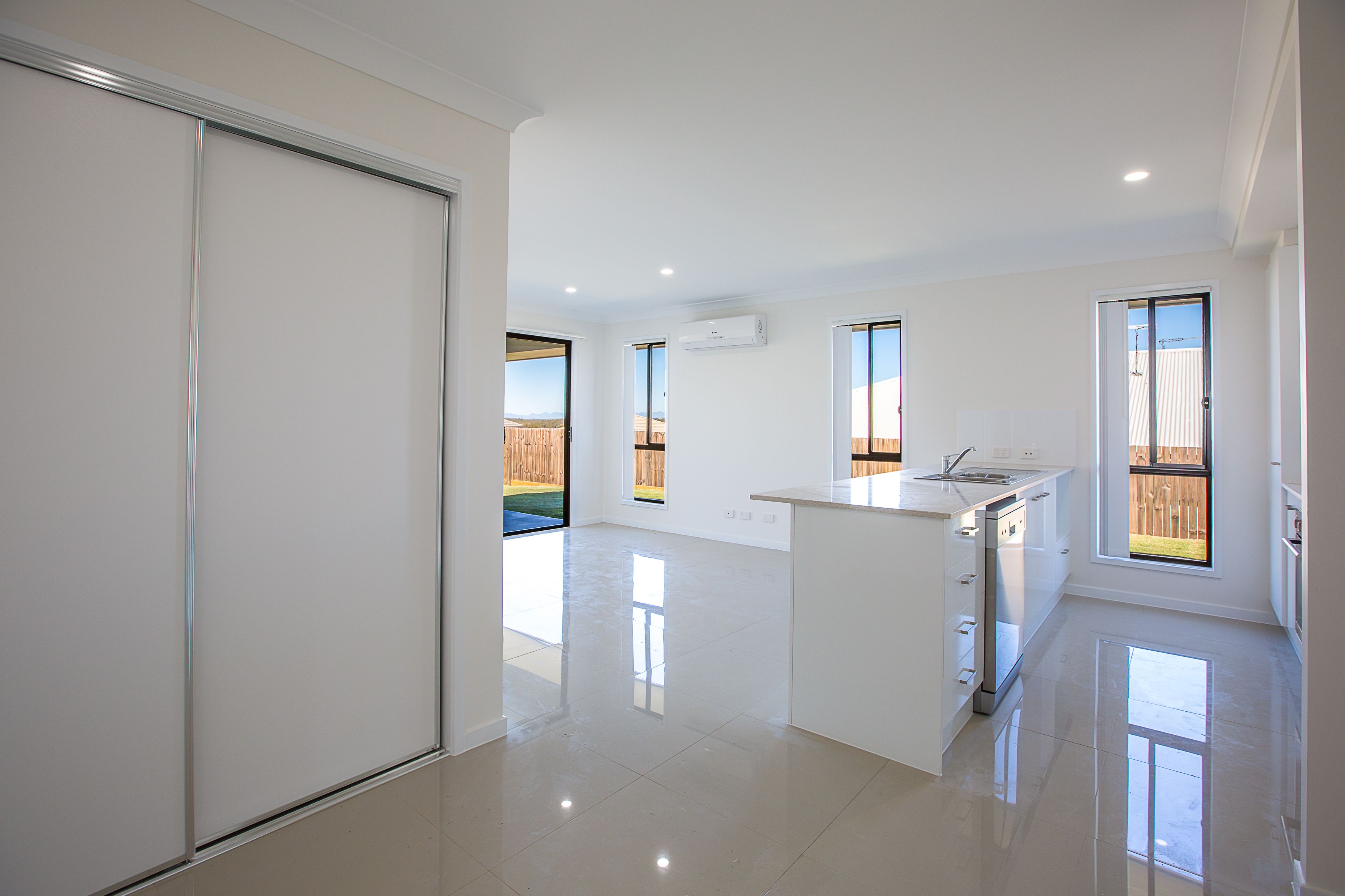 1/13 Bulloo Crescent, BRASSALL, QLD 4305