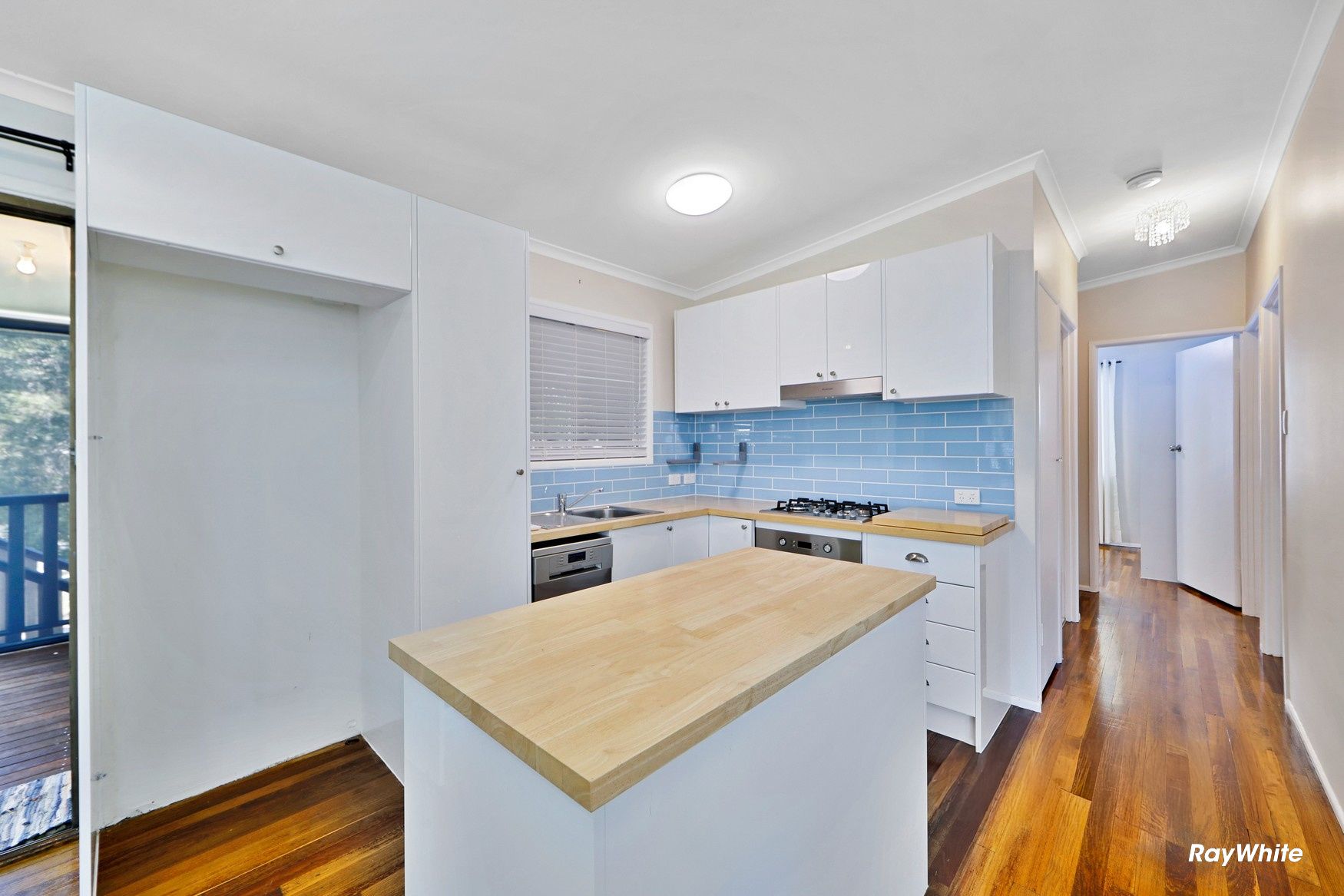 14 Aldridge Street (Upstairs) — photo 3 of 13