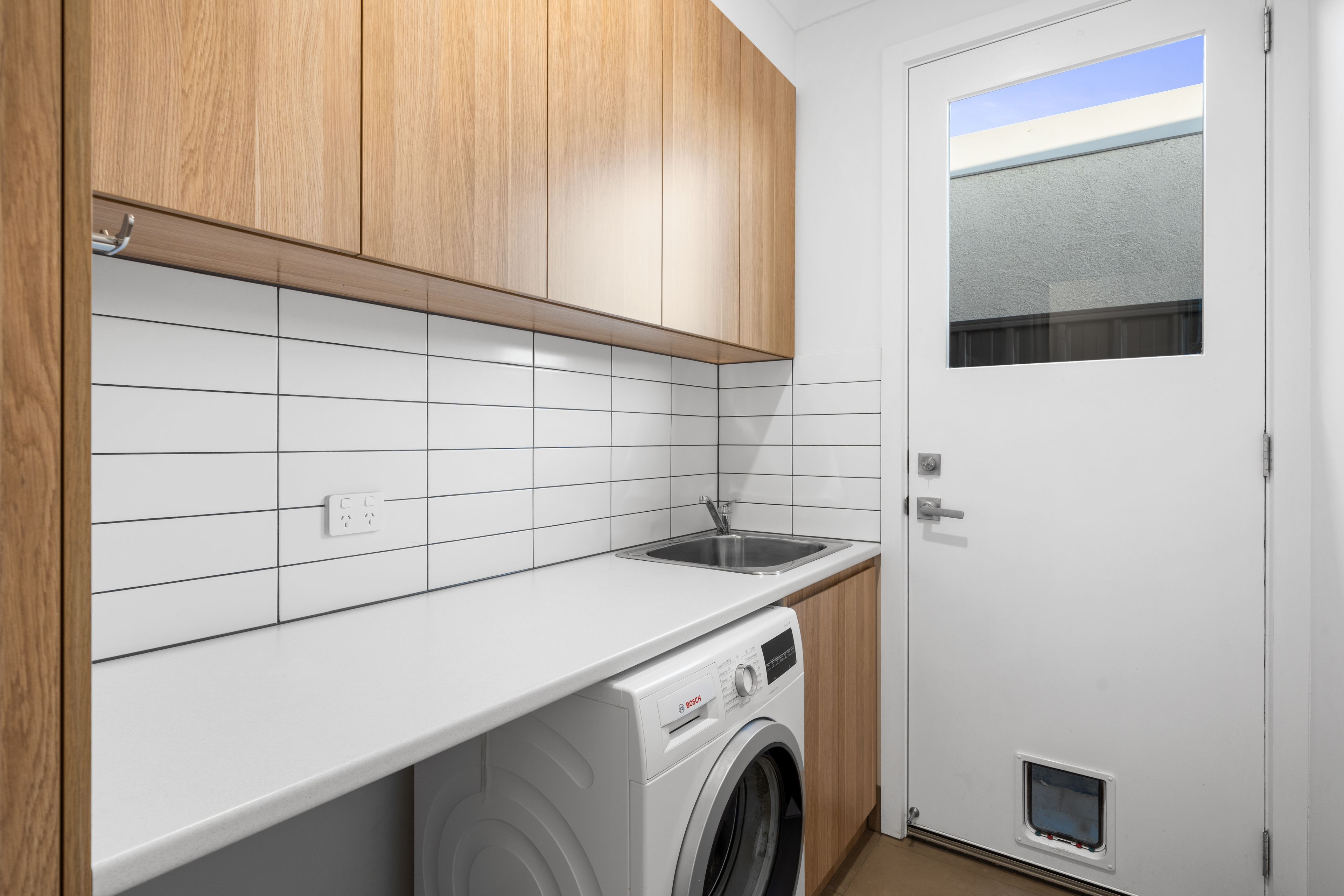 2/34A James Street — photo 5 of 28