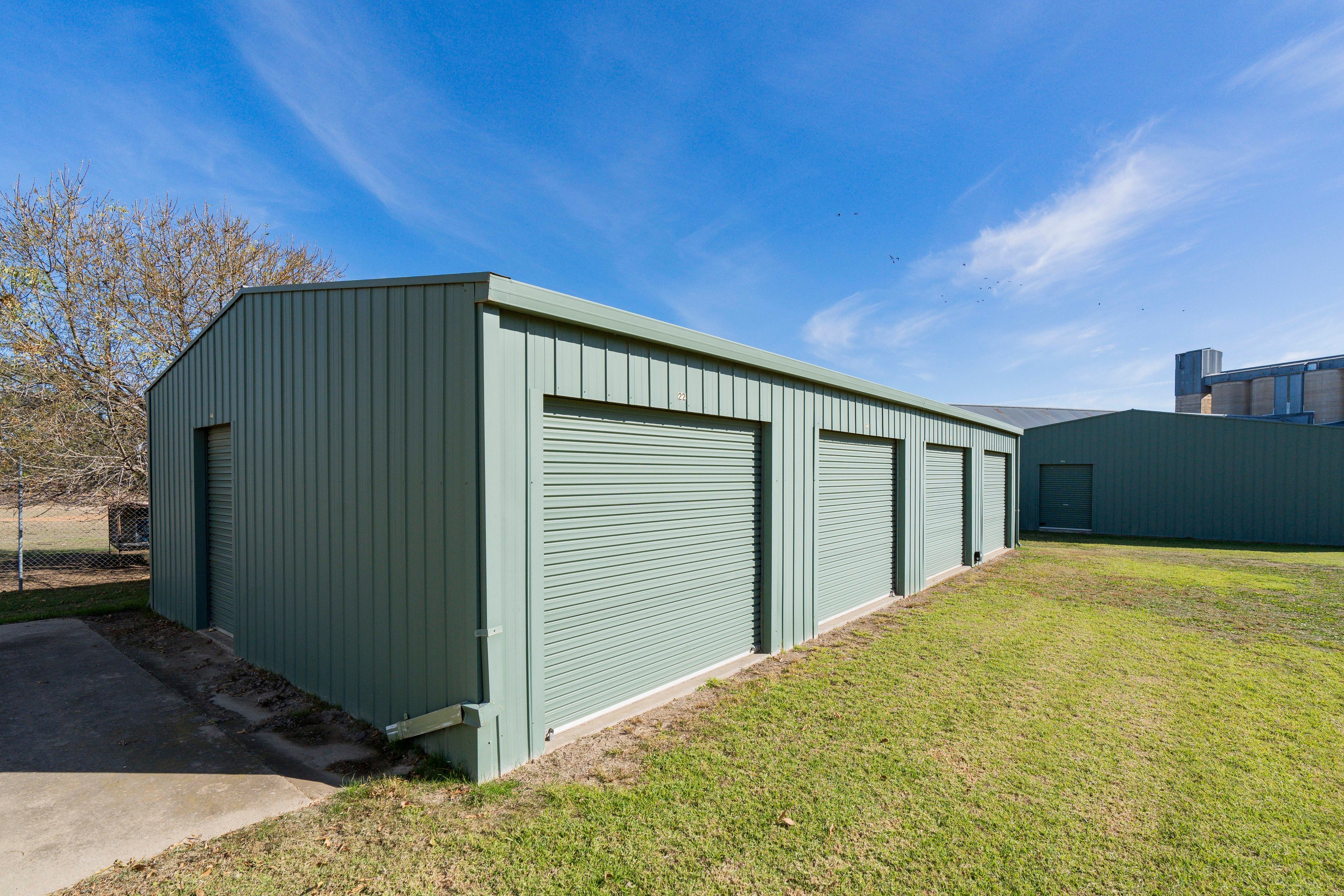 98 Queen Street (STORAGE SHEDS), JUNEE, NSW 2663