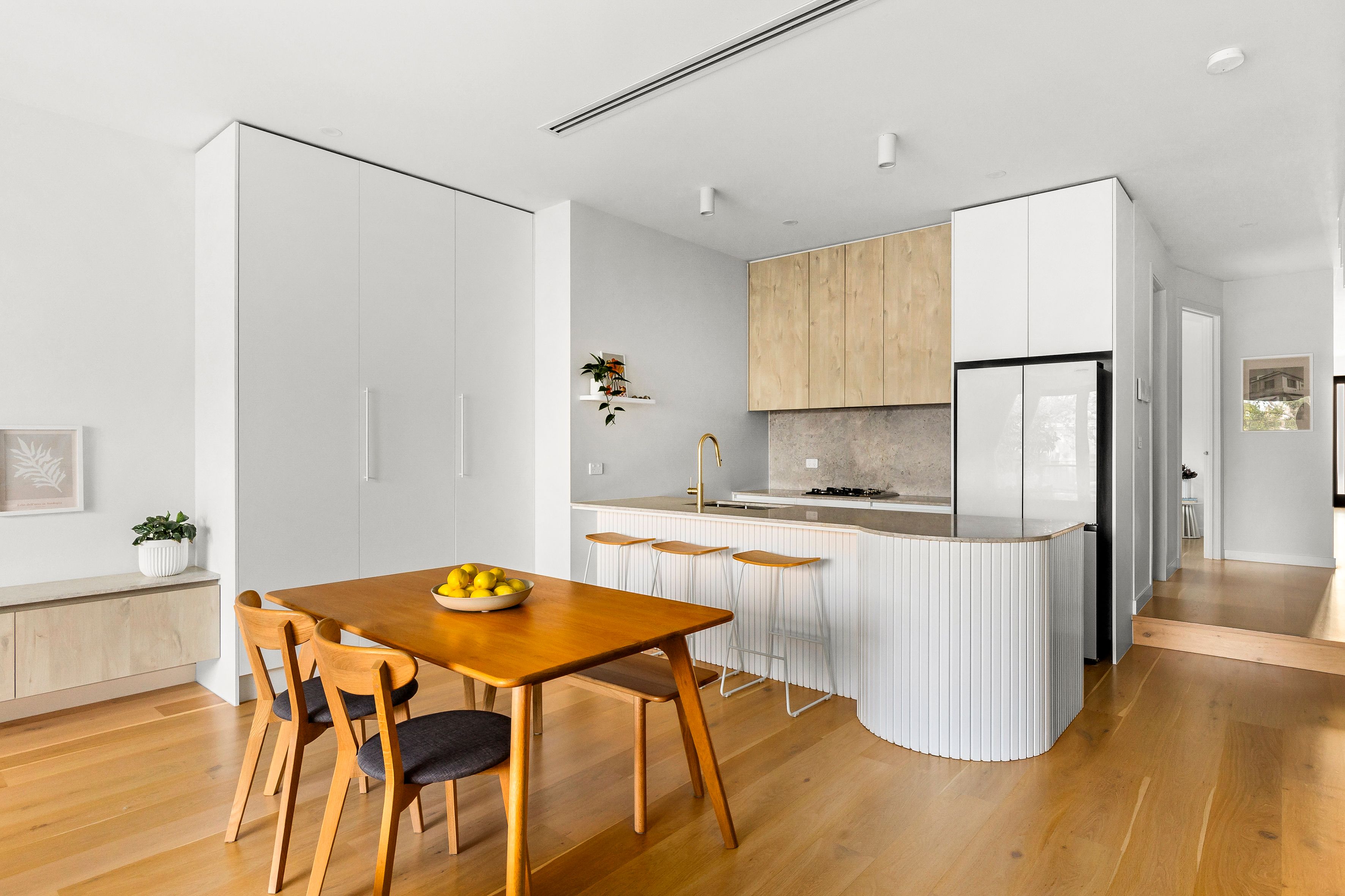 16 Kendall Street — photo 6 of 17