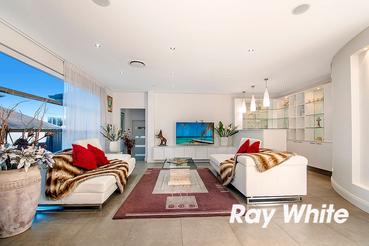 9 Kentridge Place, BELLA VISTA WATERS, NSW 2153