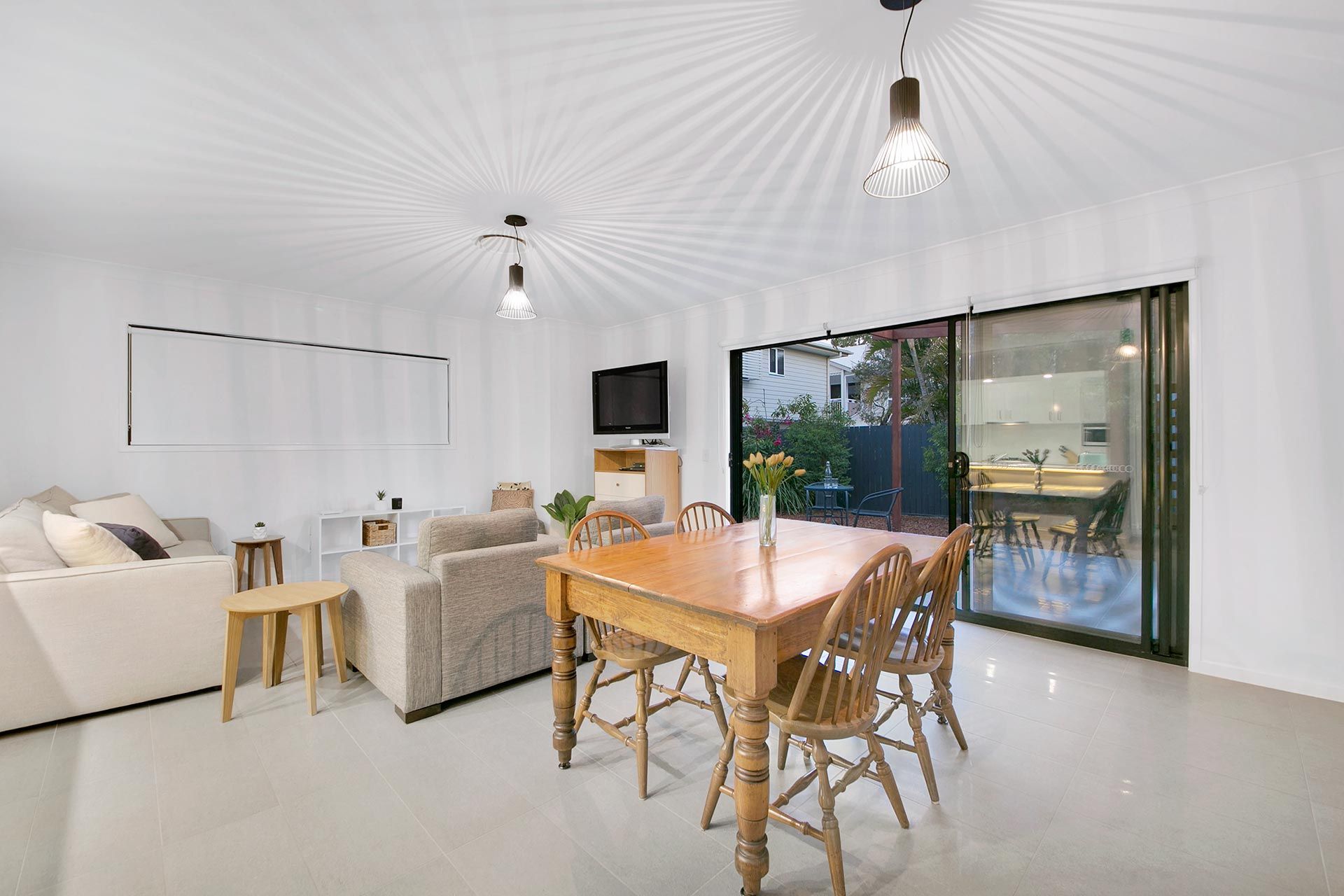1/111 Ekibin Road, Annerley, QLD 4103