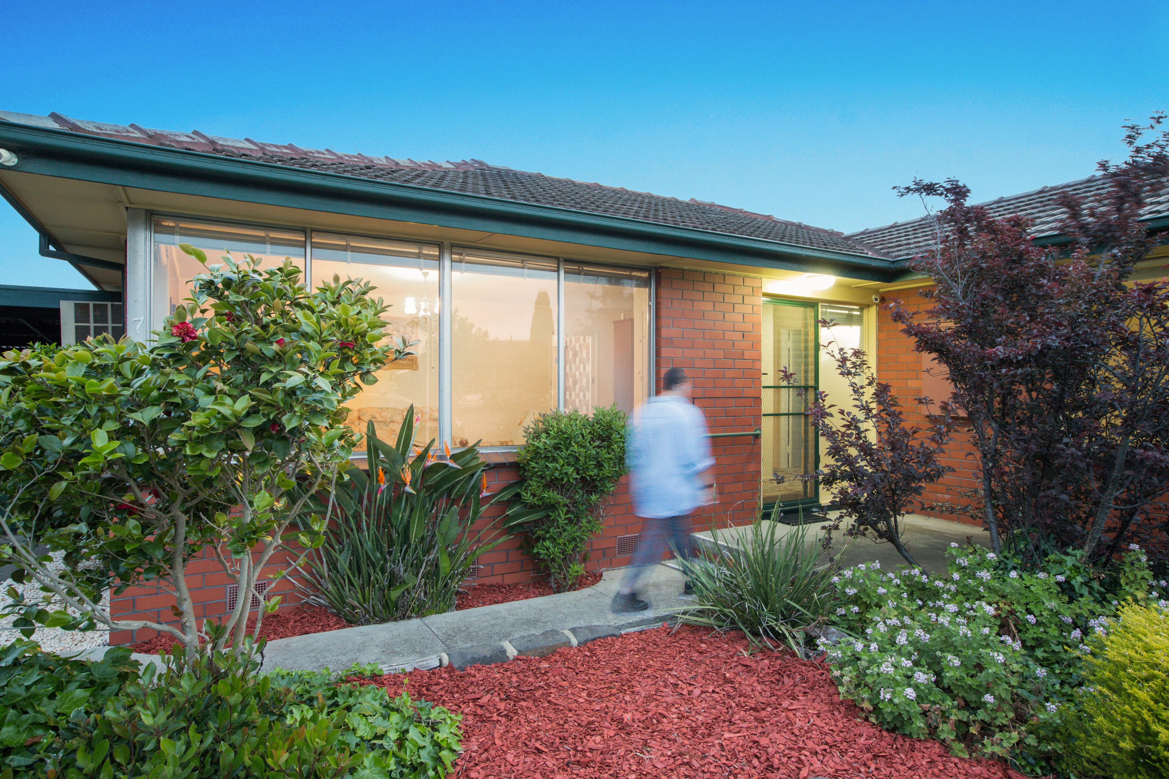 7 Koroit Avenue, Dallas, VIC 3047