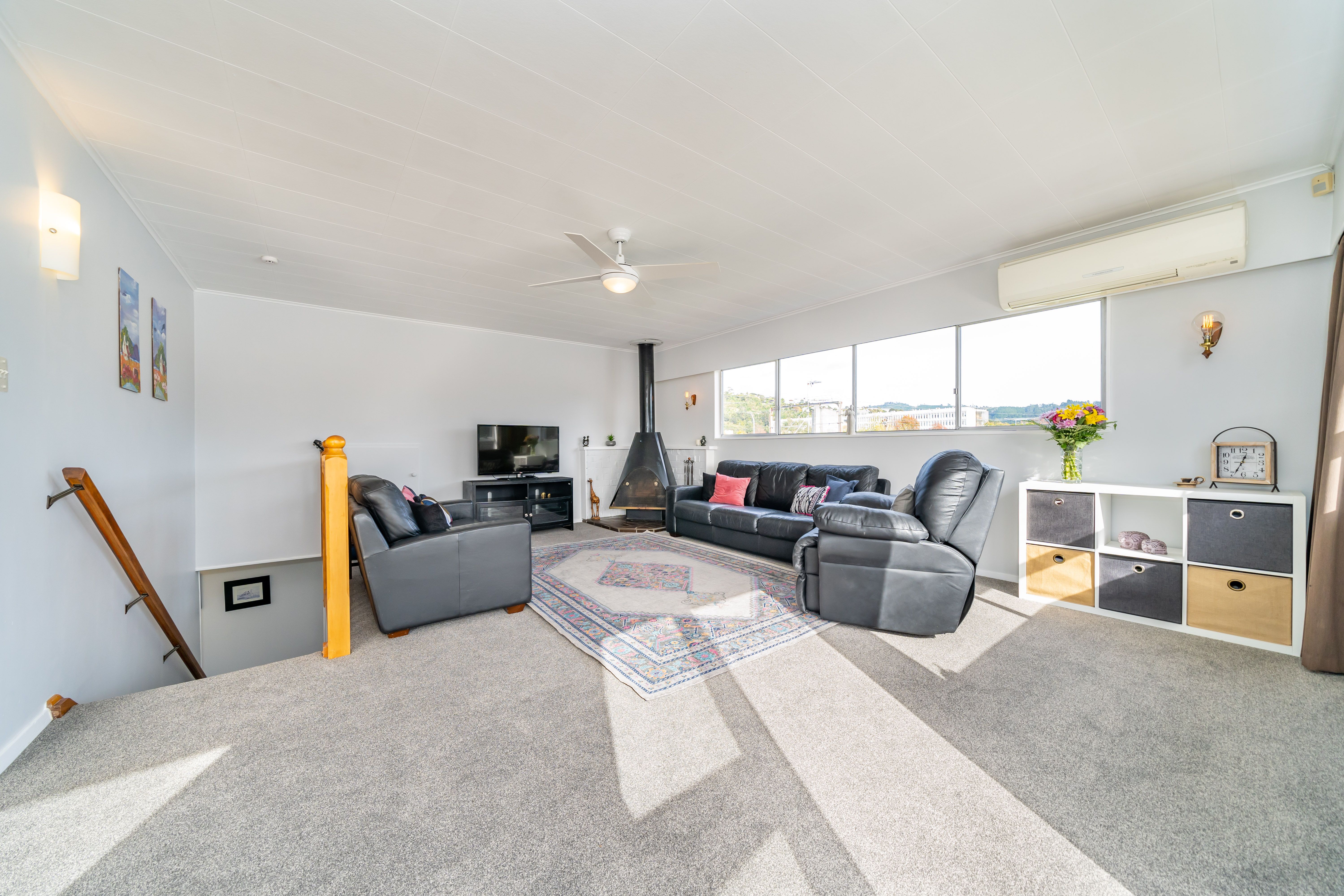 42a Palmer Crescent, Silverstream, Upper Hutt City