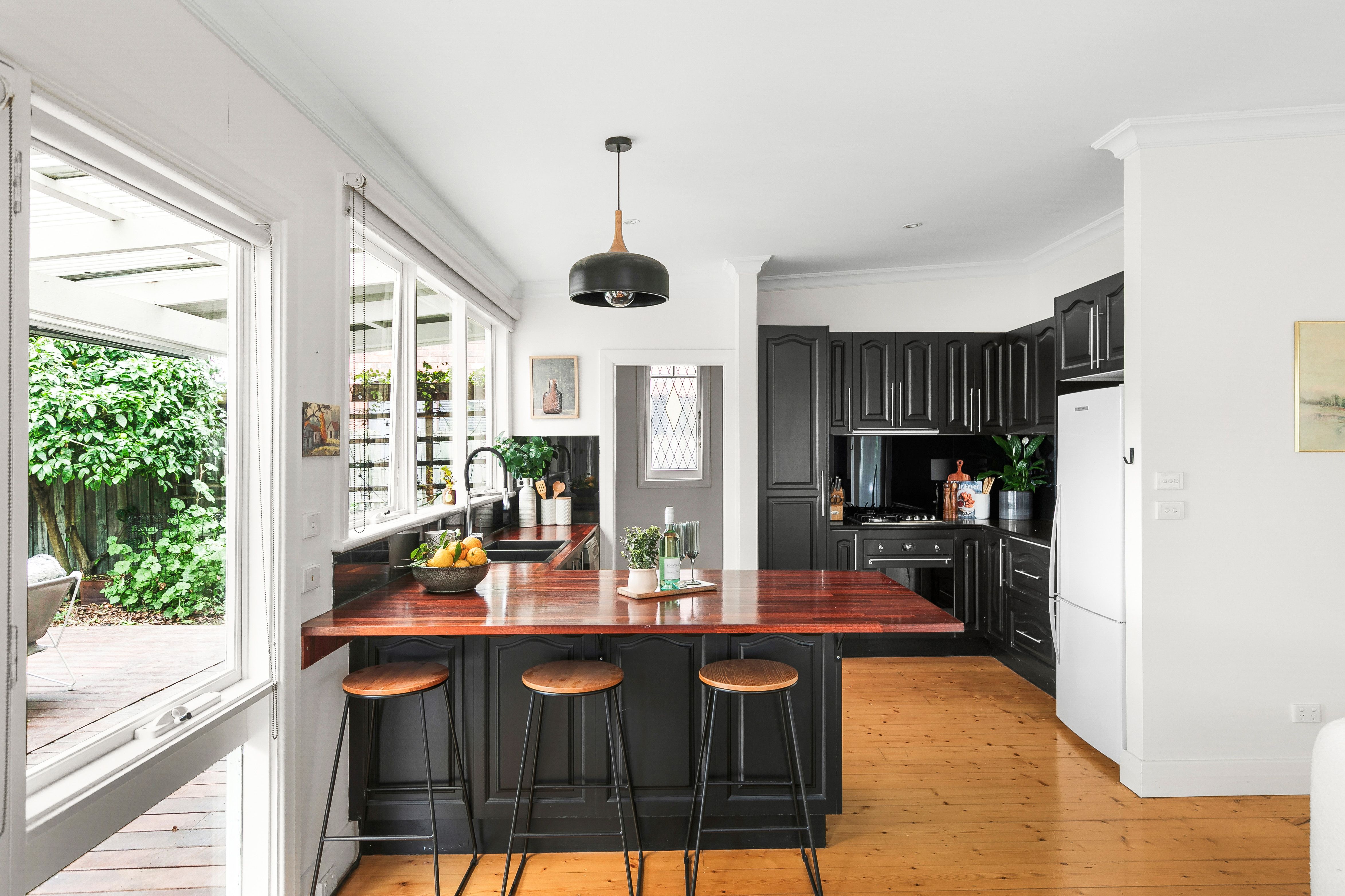 13 Hardwick Street — photo 3 of 18