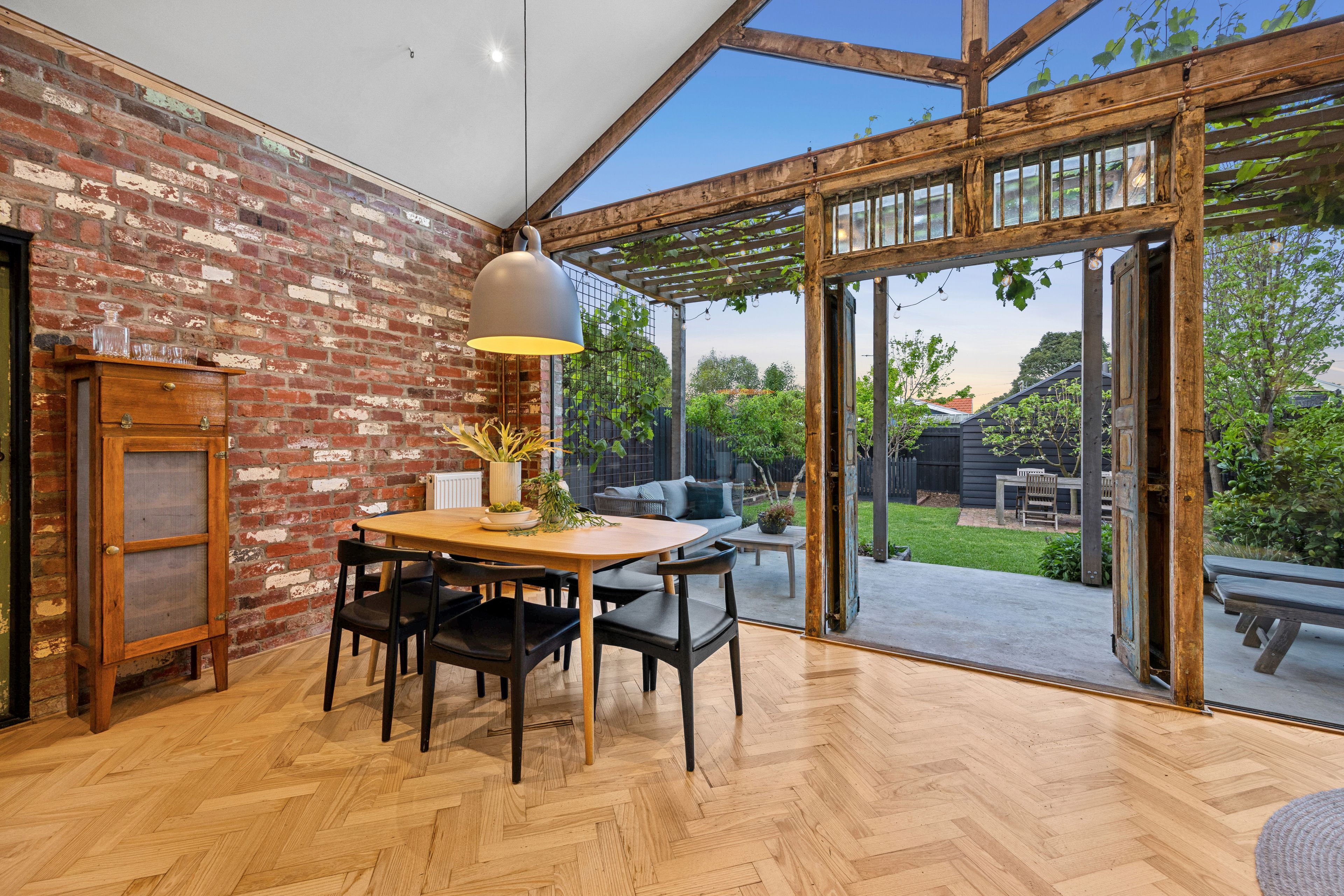 23 Margaret Street — photo 14 of 15