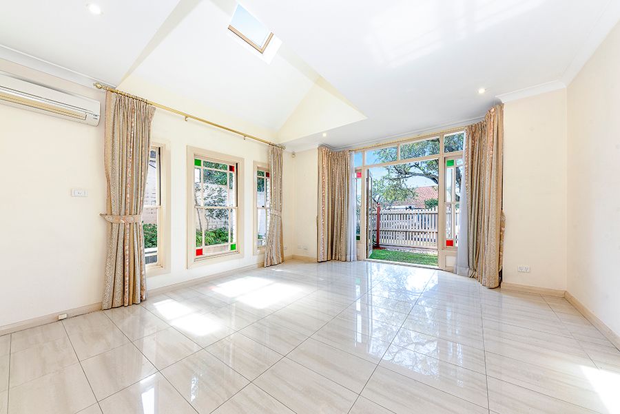 10 Bells Avenue, Cammeray, NSW 2062
