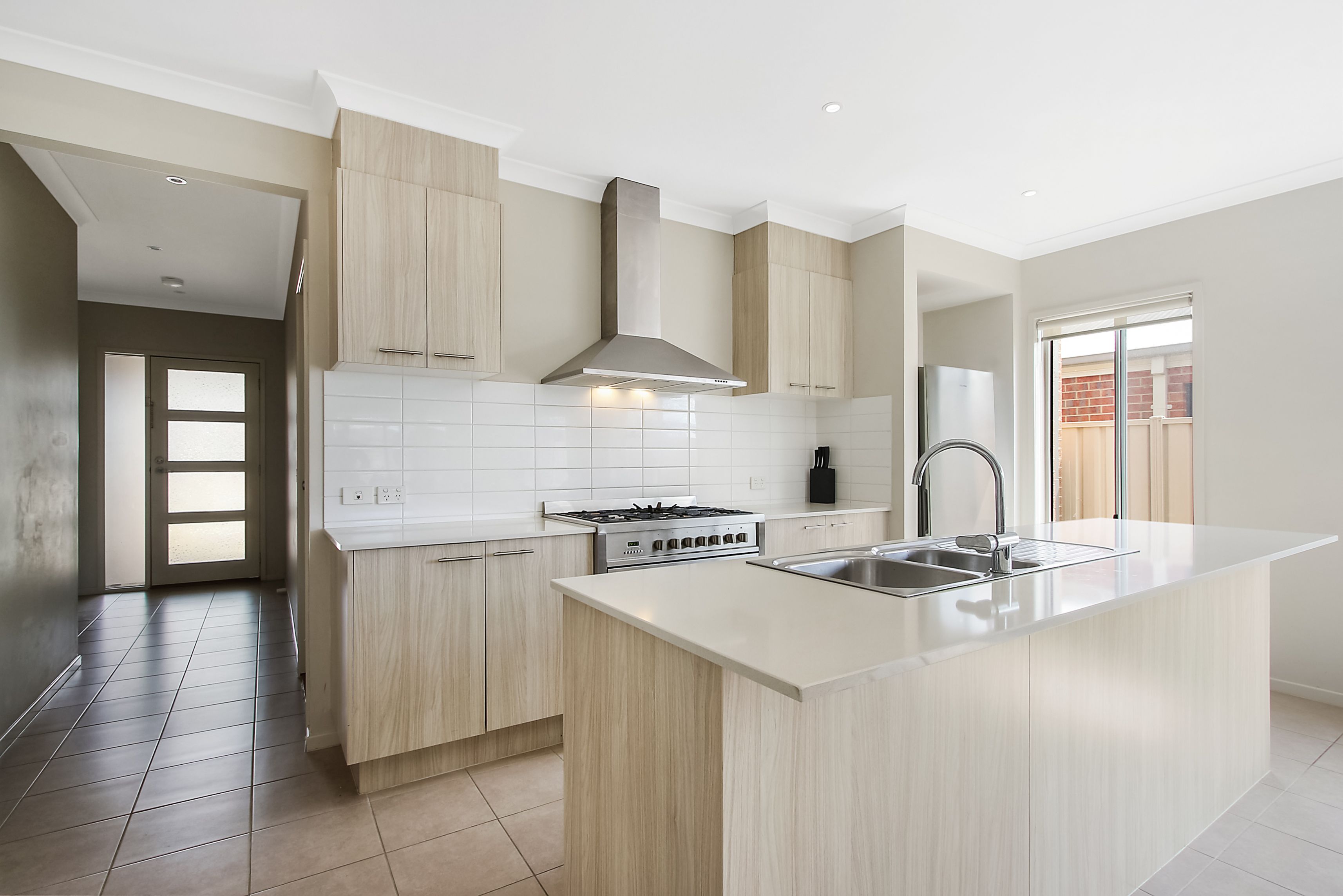 10 Jacka Street — photo 4 of 13