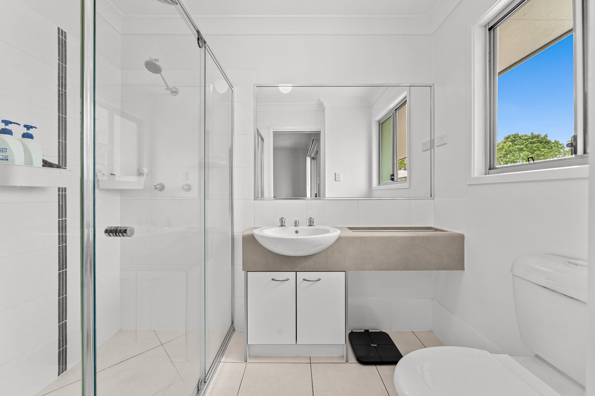40/2311 Logan Road — photo 14 of 18