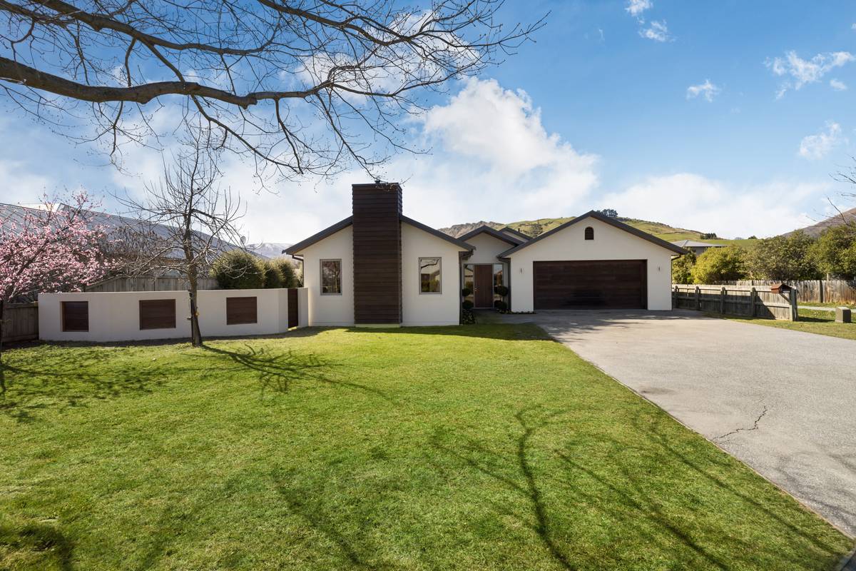 15 Haddows Place, Lake Hayes Estate, Queenstown Lakes District Real