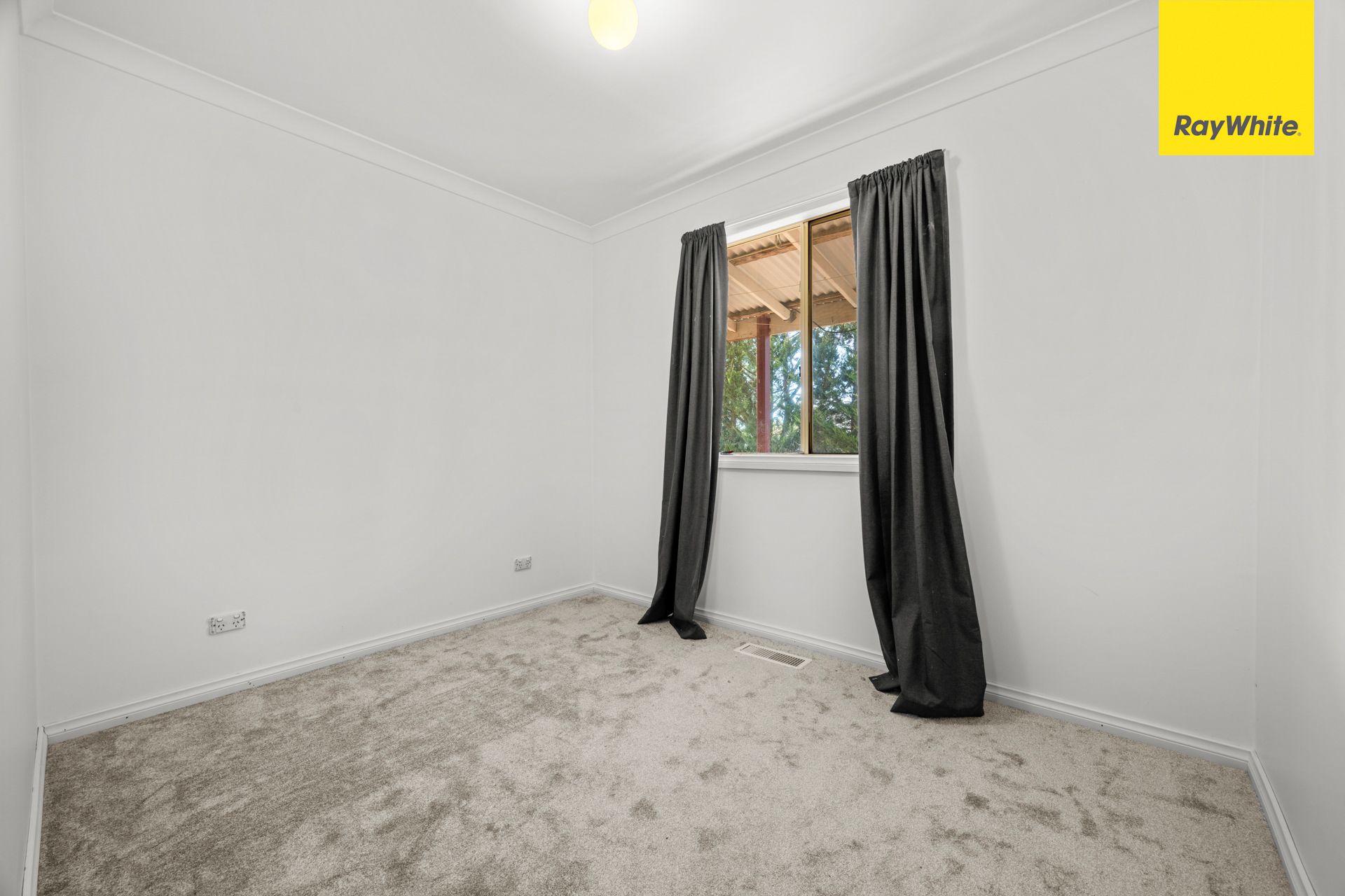 27 Walsh Street — photo 4 of 22