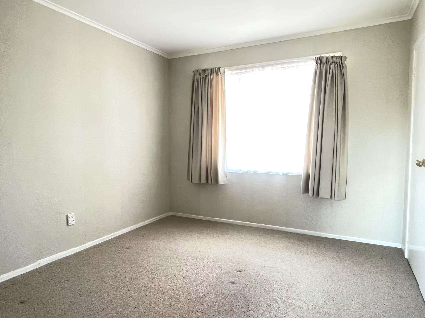 198 Bucklands Beach Road photo 5