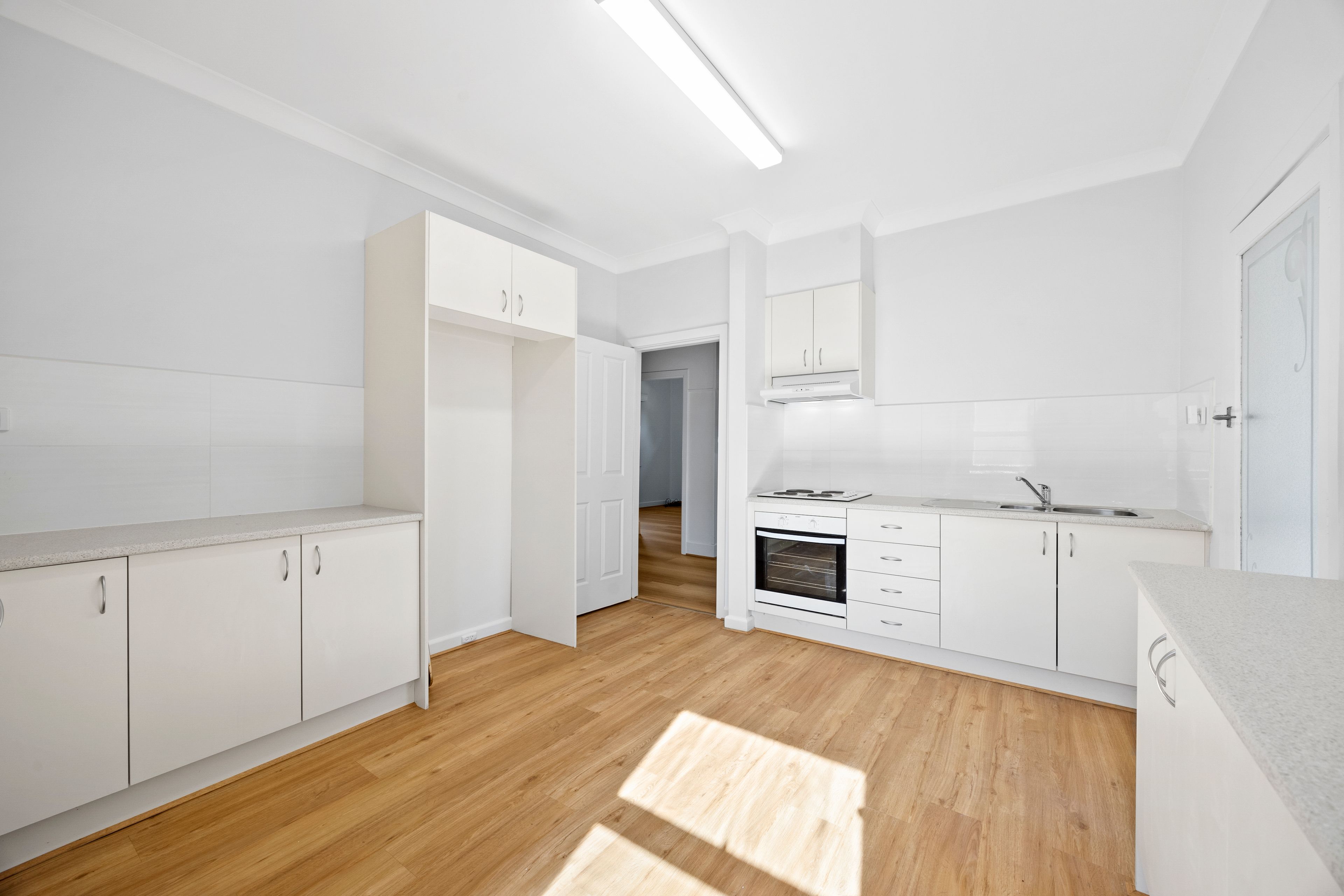 1/51 Boronia Road — photo 3 of 7