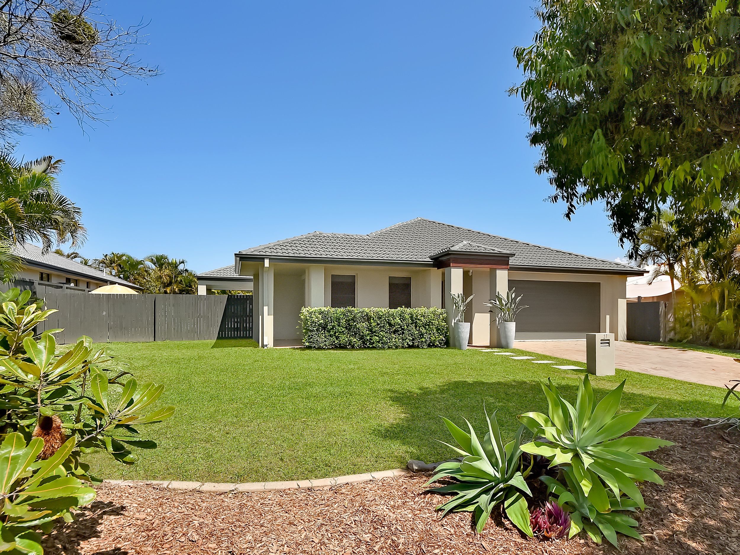 27 Bridgeport Drive, North Lakes, QLD 4509