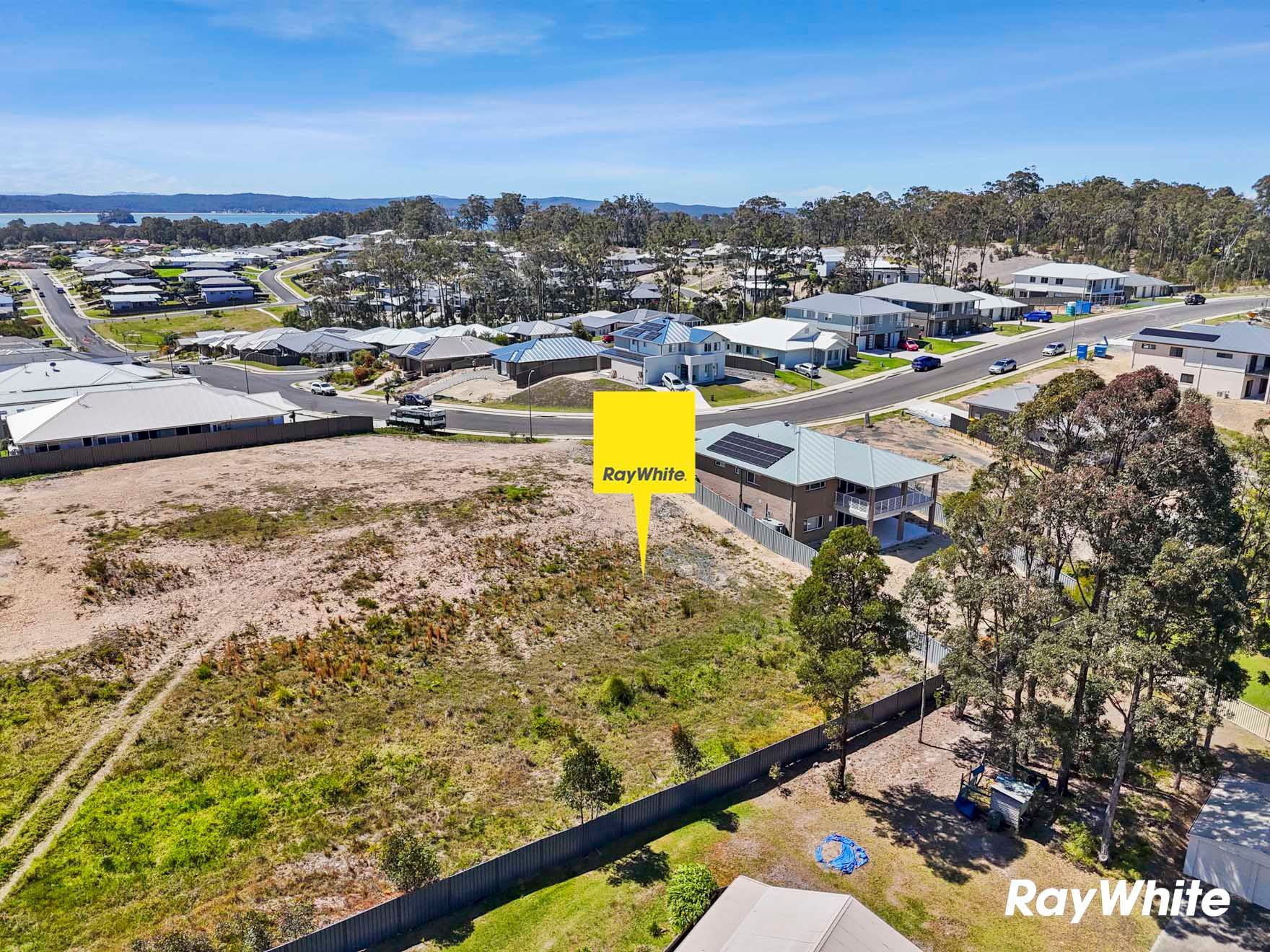 86 Freycinet Drive — photo 13 of 16