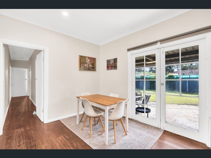 17 Nyora Crescent — photo 16 of 30