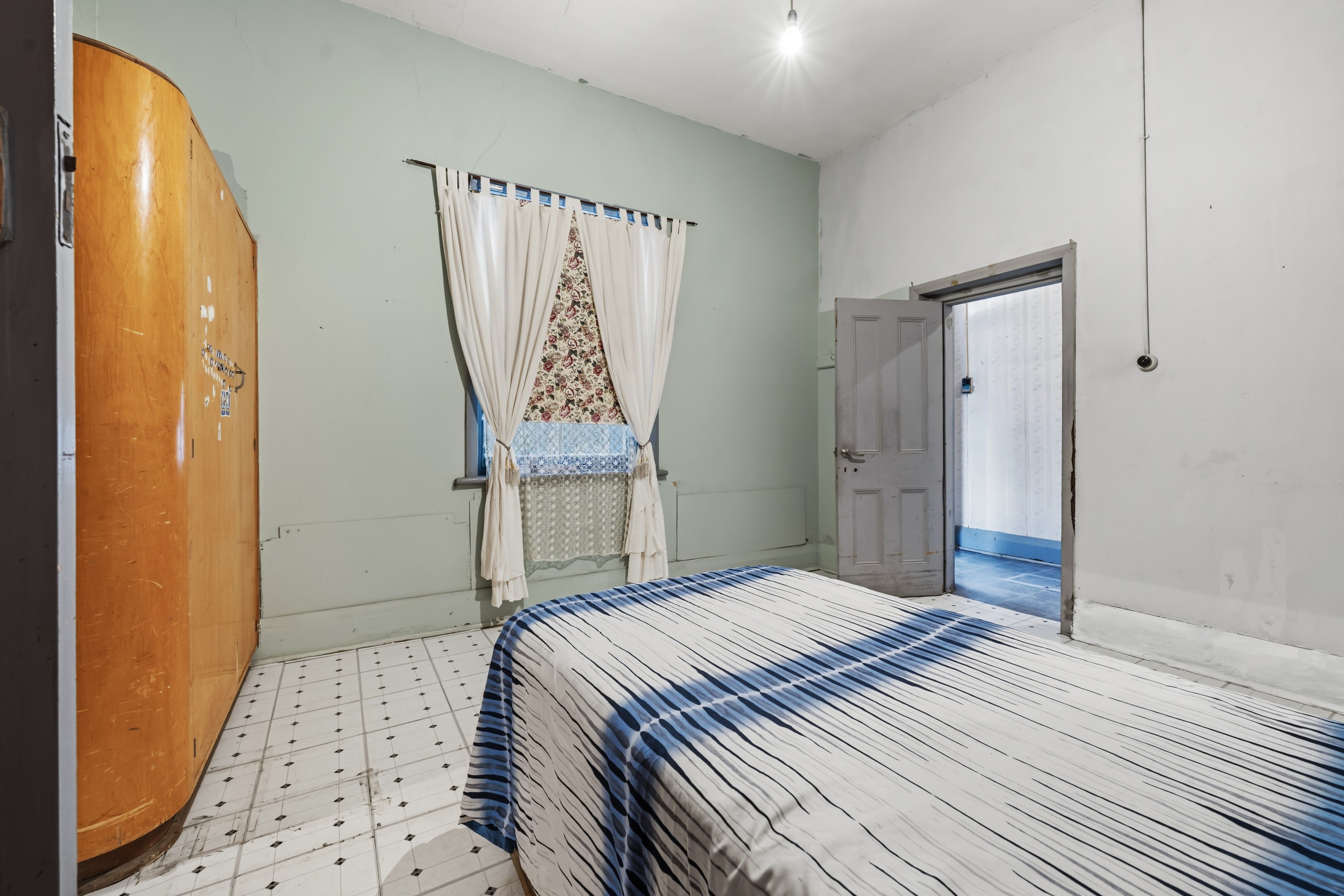 90 Francis Street — photo 8 of 24