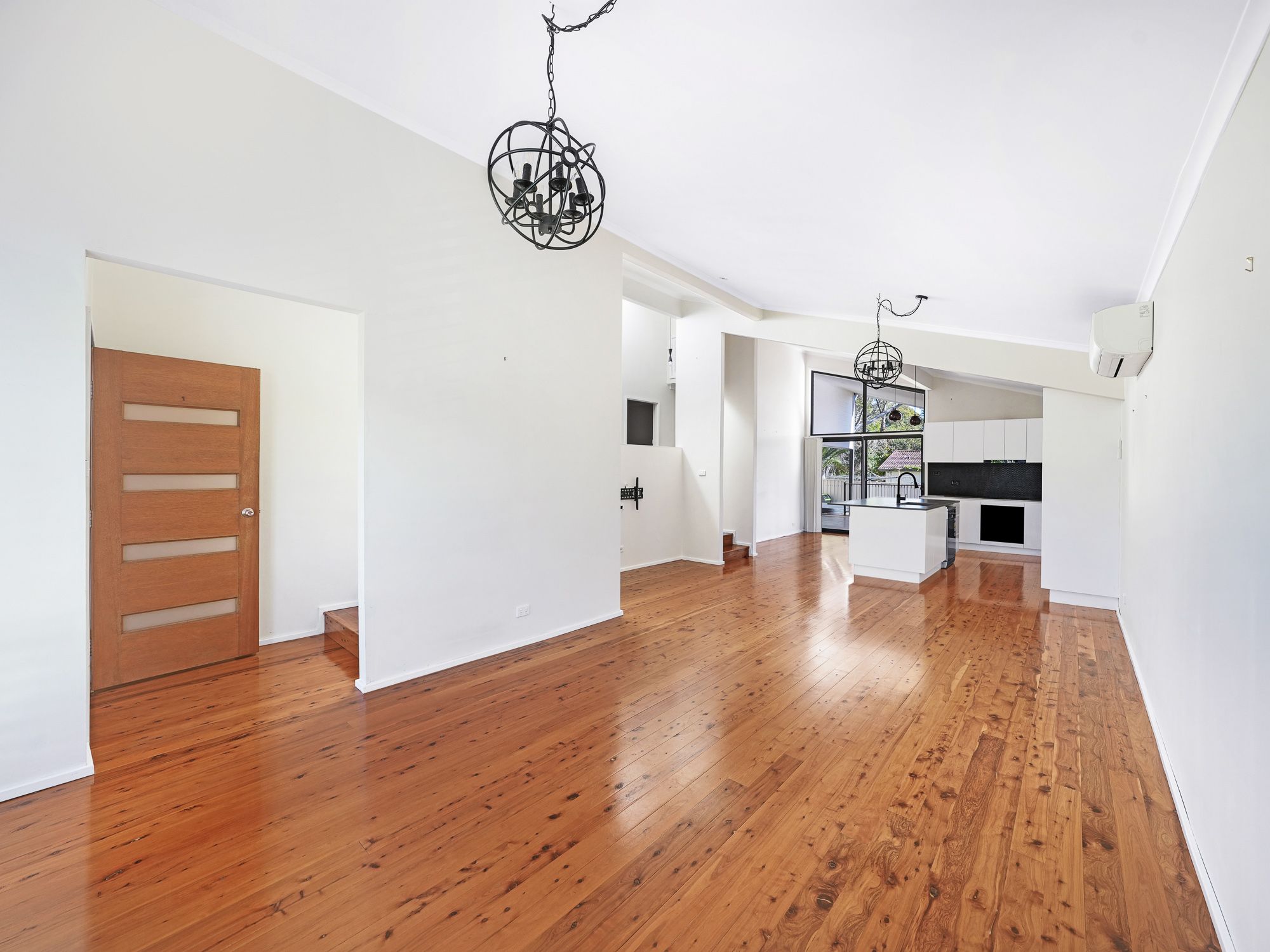 16 Hunter Street, Barrack Heights, NSW 2528