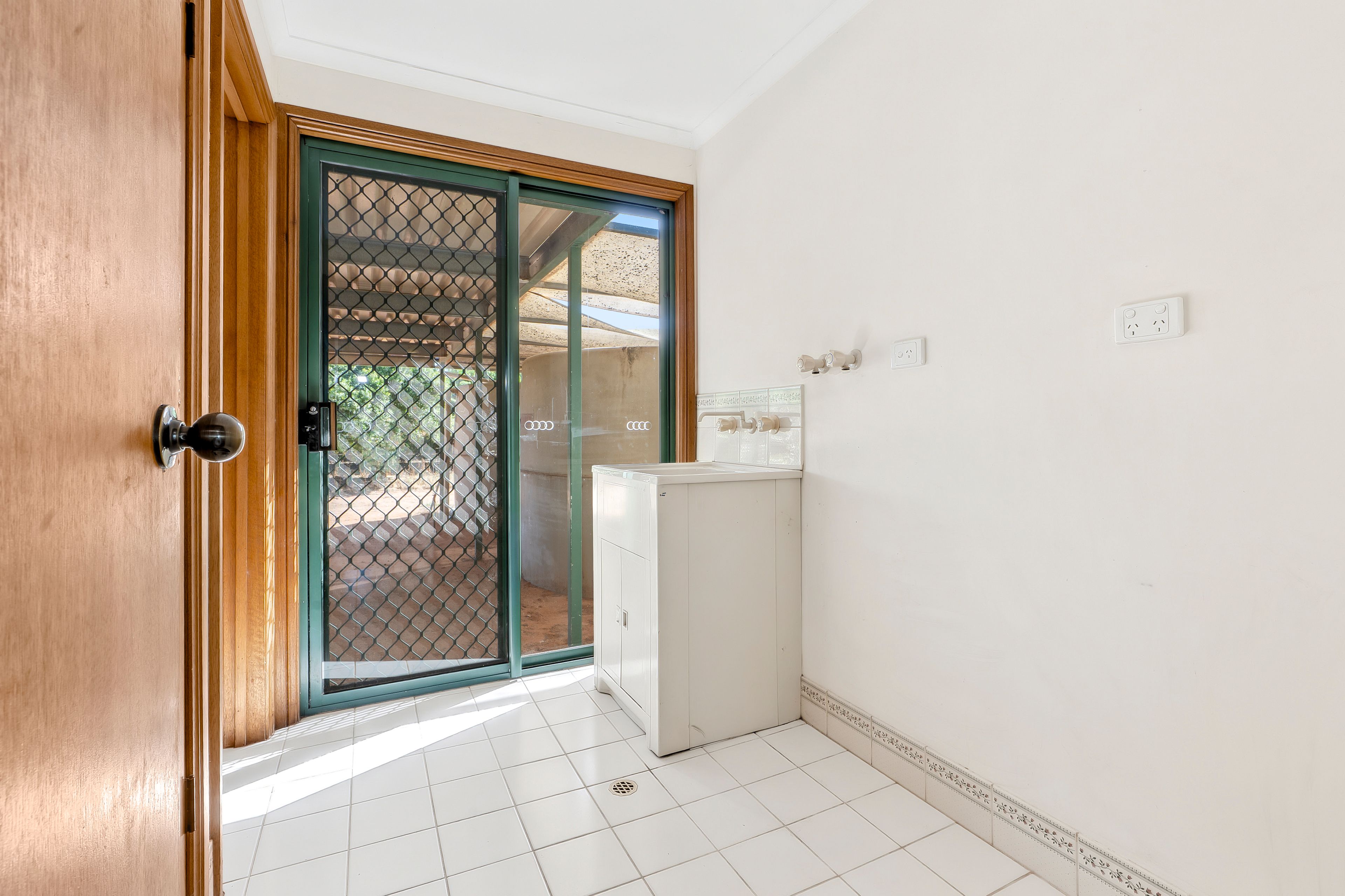 192 Old Cooltong Avenue — photo 8 of 10