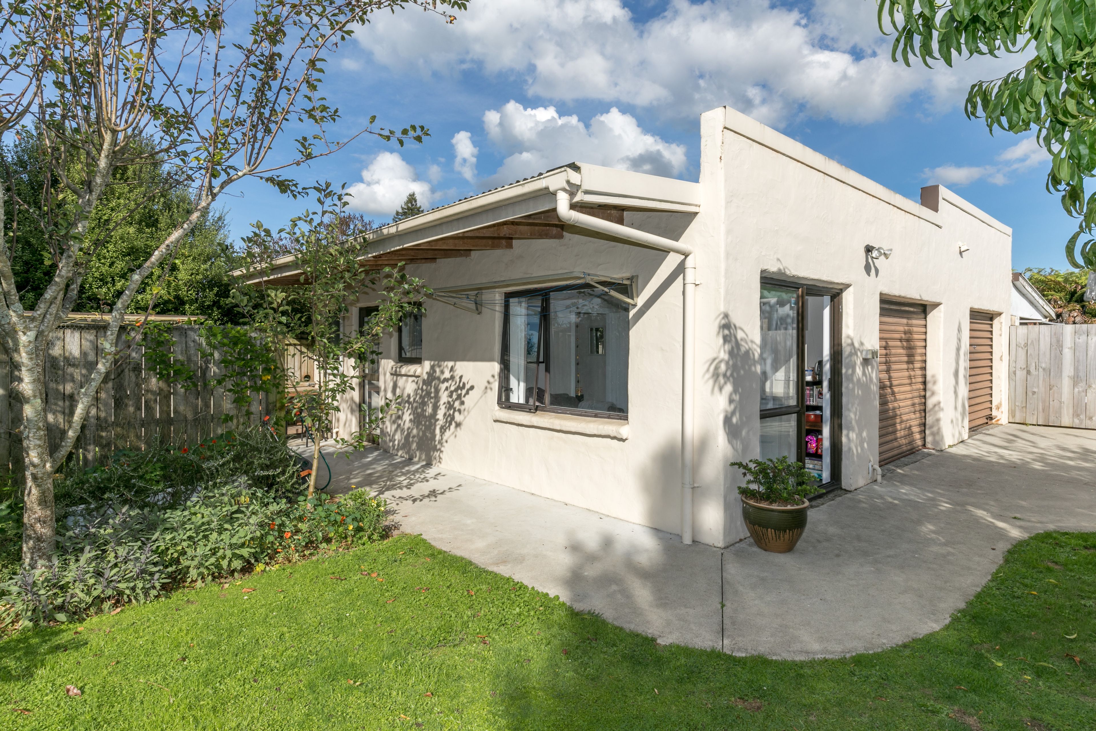 8 Defoe Avenue, Hillcrest, Hamilton City