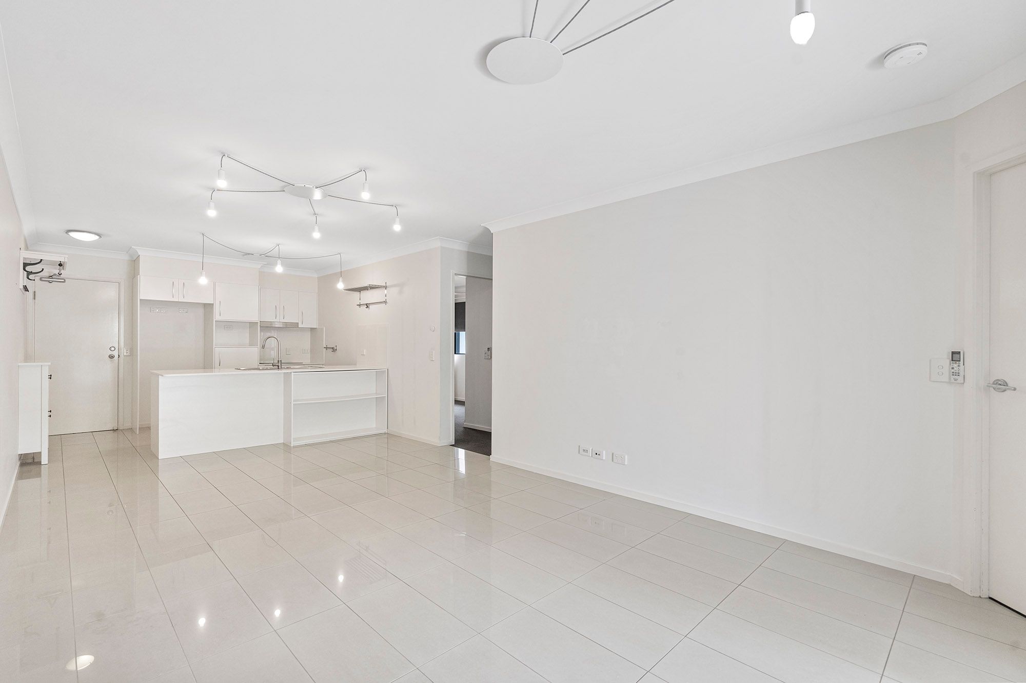 2/43 Victor Street, Holland Park, QLD 4121