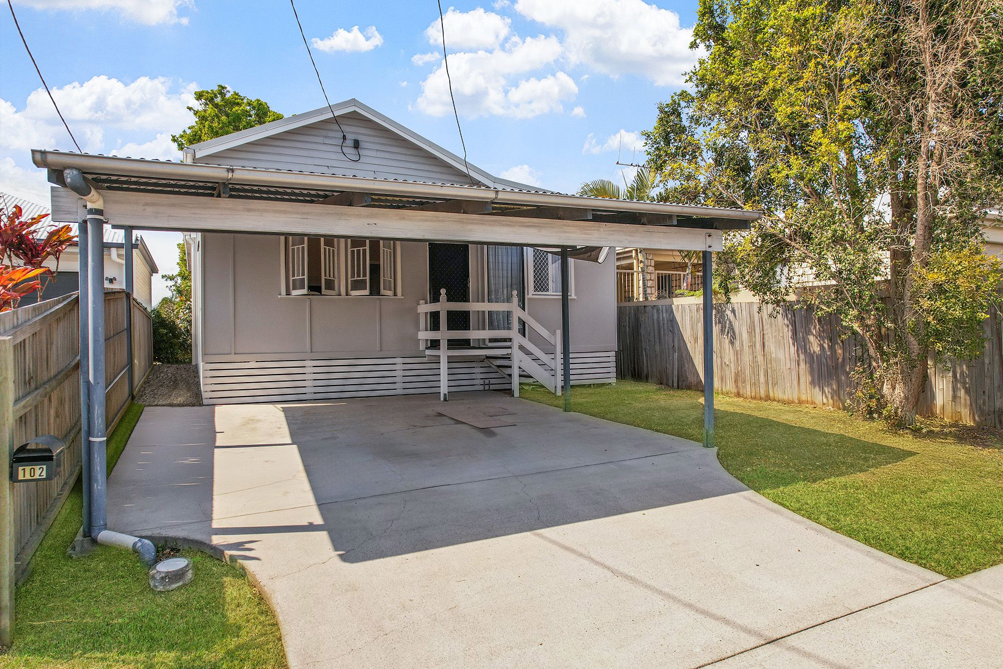 102 Scarborough Road, Redcliffe QLD 4020